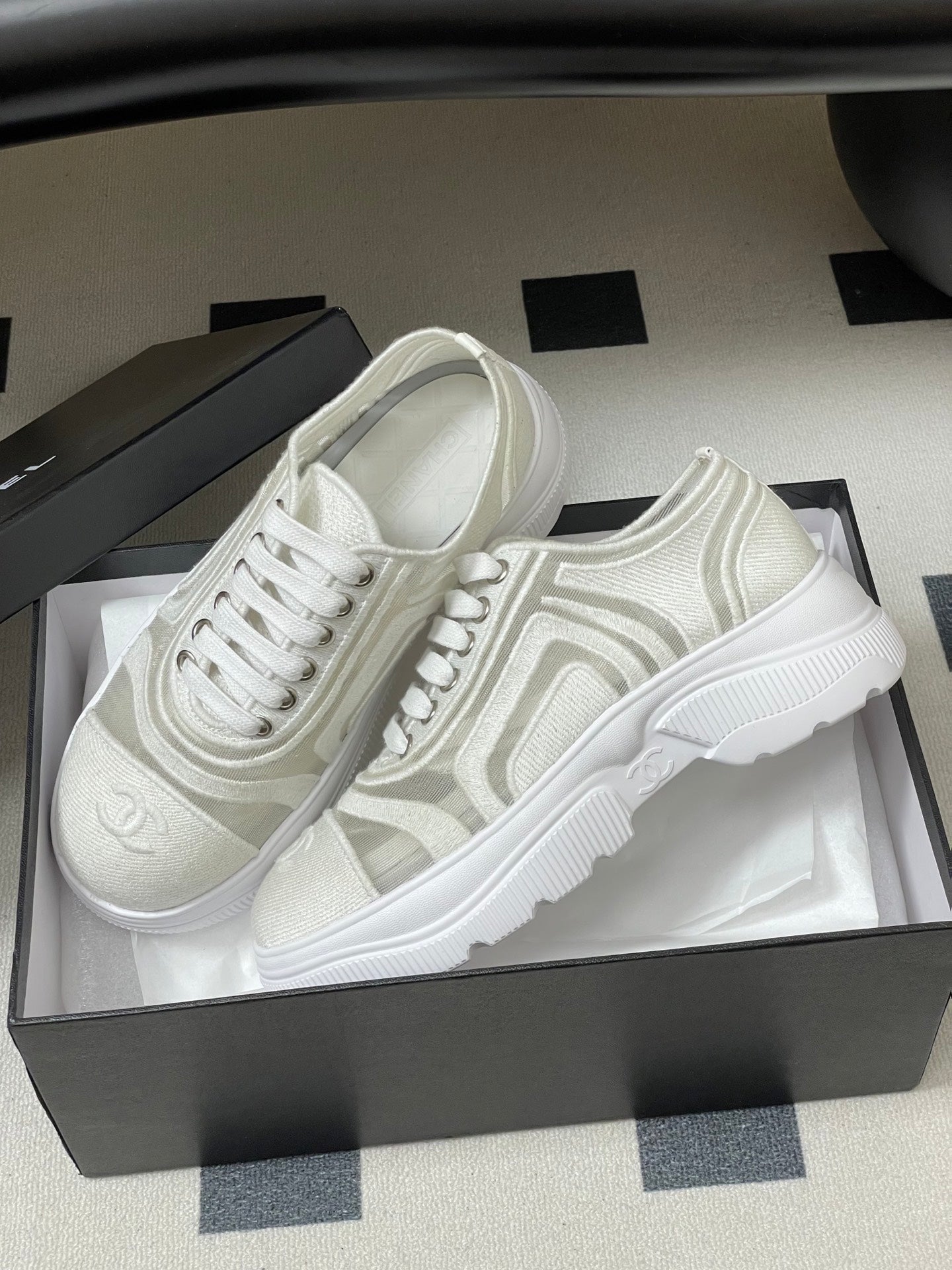 CC 26 Platform Sneaker White Fabric Mesh 593349