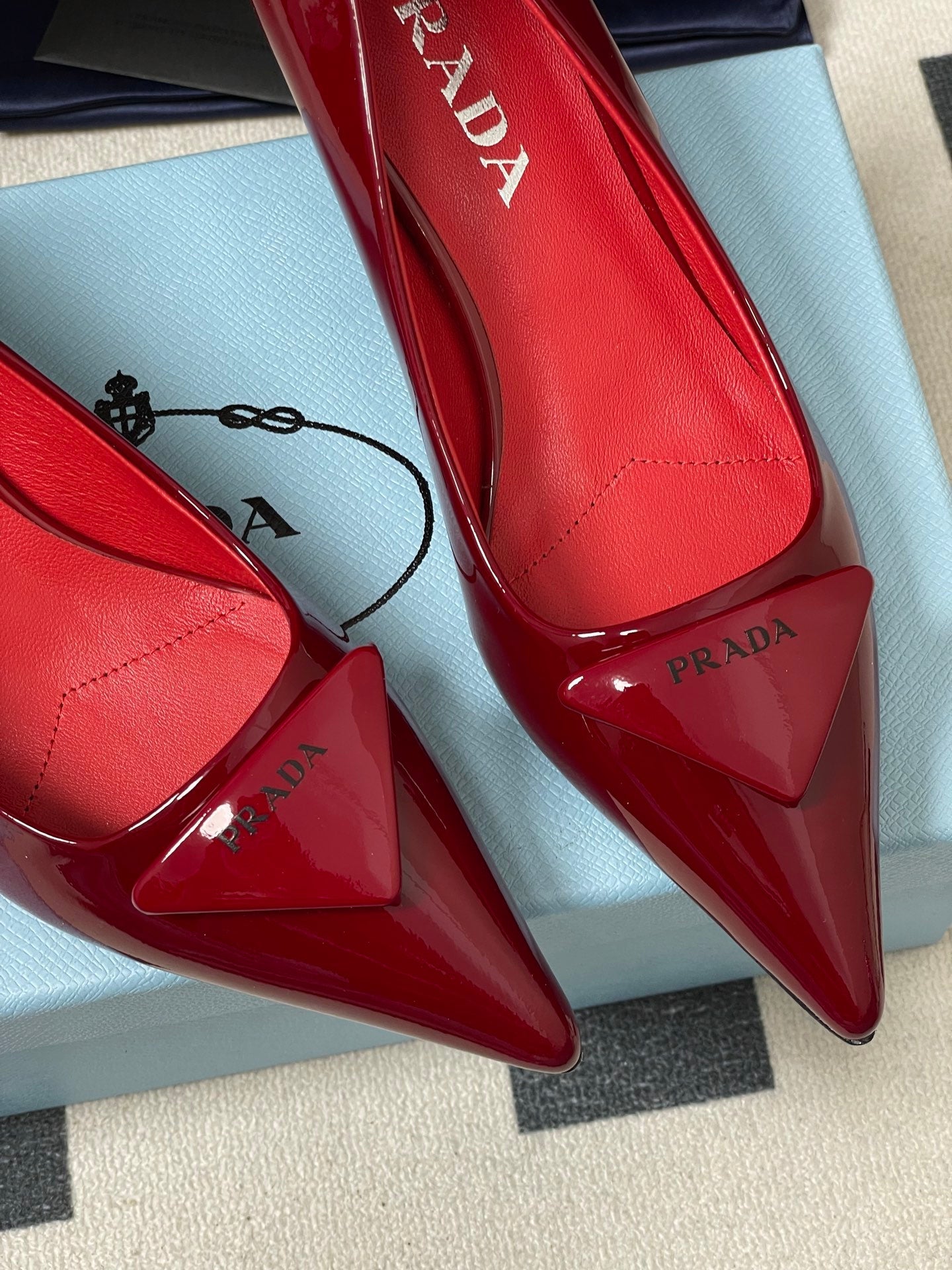 PRA 26SS Pointed Toe Heels Red Patent Leather 593835