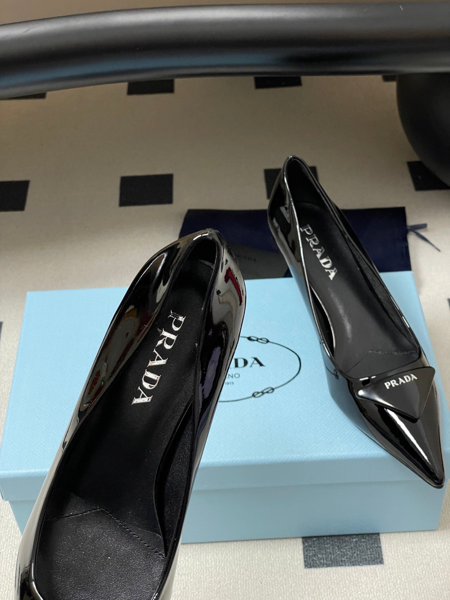 PRA 26SS Pointed Toe Heels Black Patent Leather 593837