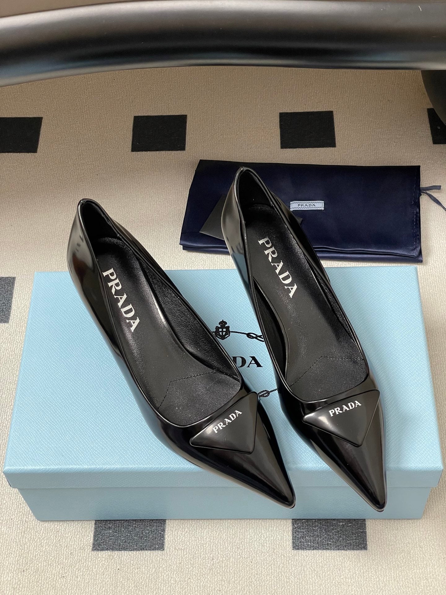 PRA 26SS Pointed Toe Heels Black Leather 593840