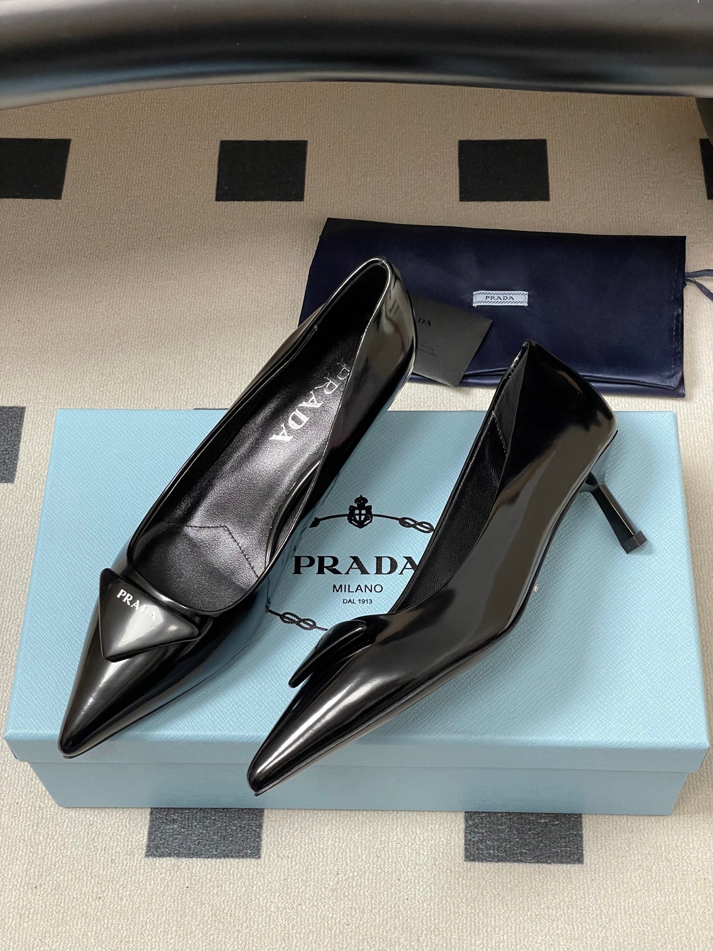 PRA 26SS Pointed Toe Heels Black Leather 593840