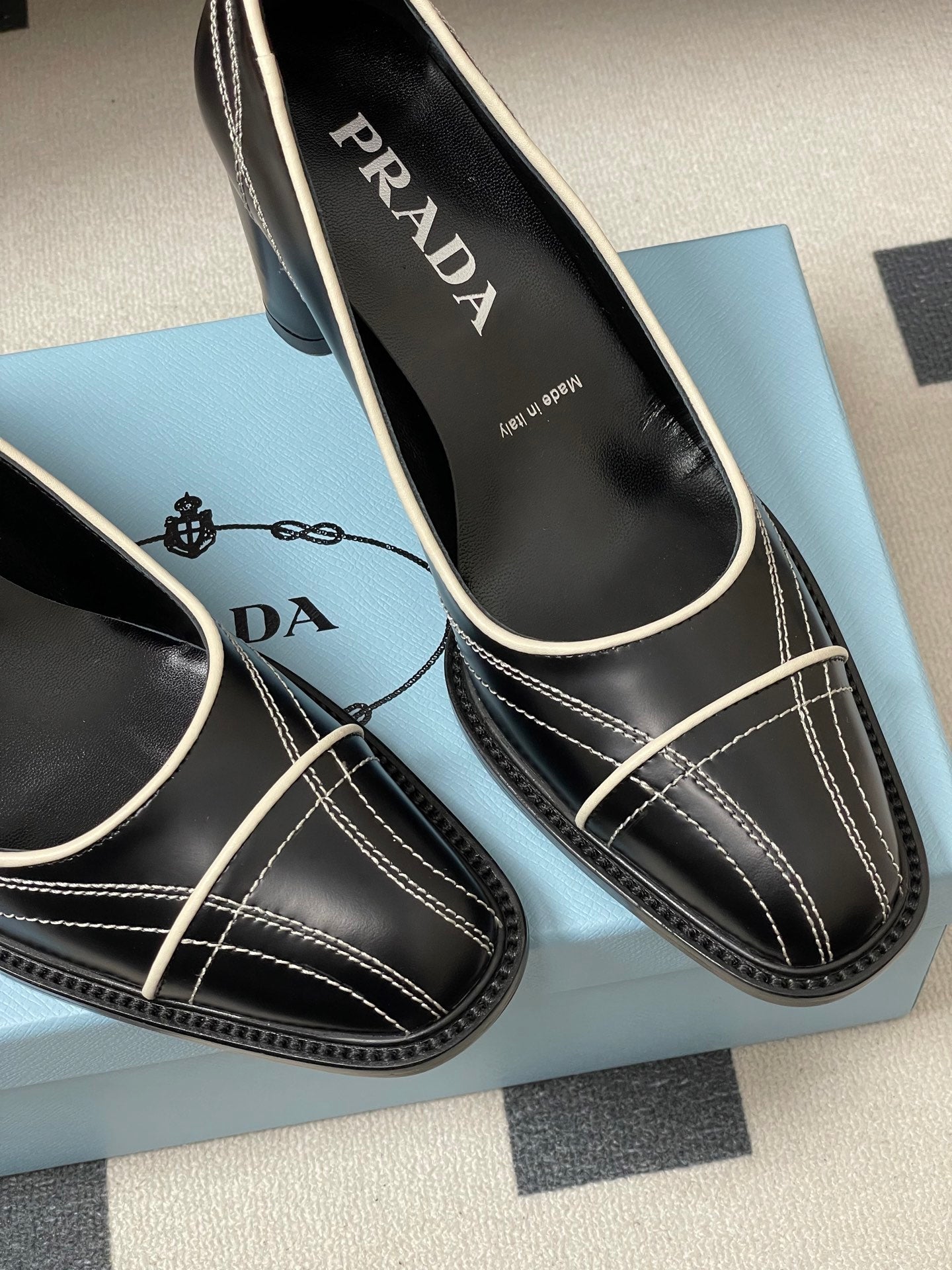 PRA 26SS Pump 70 Black White Cowhide 593843