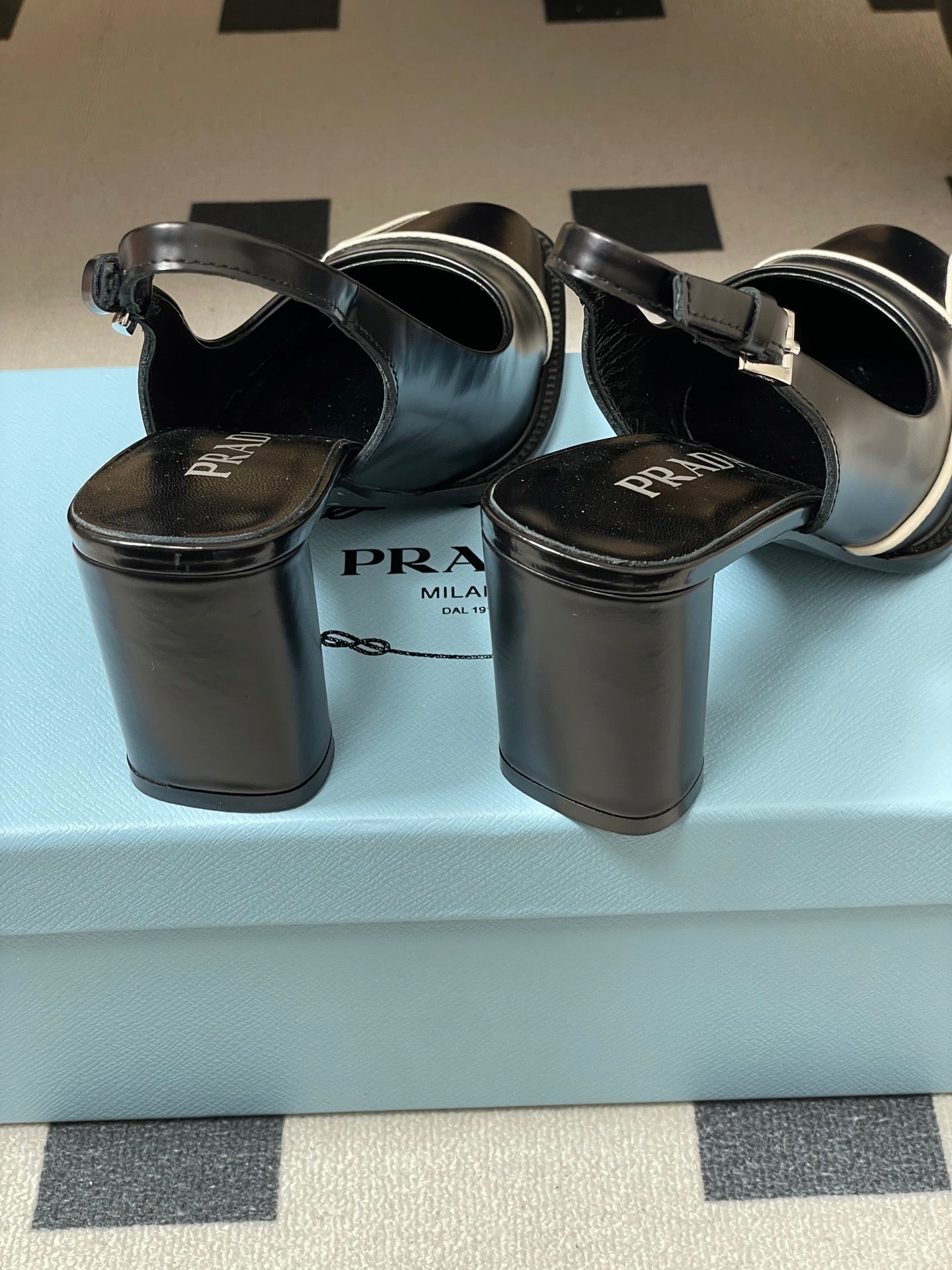 PRA 26SS Slingback 70 Black White Cowhide 593846