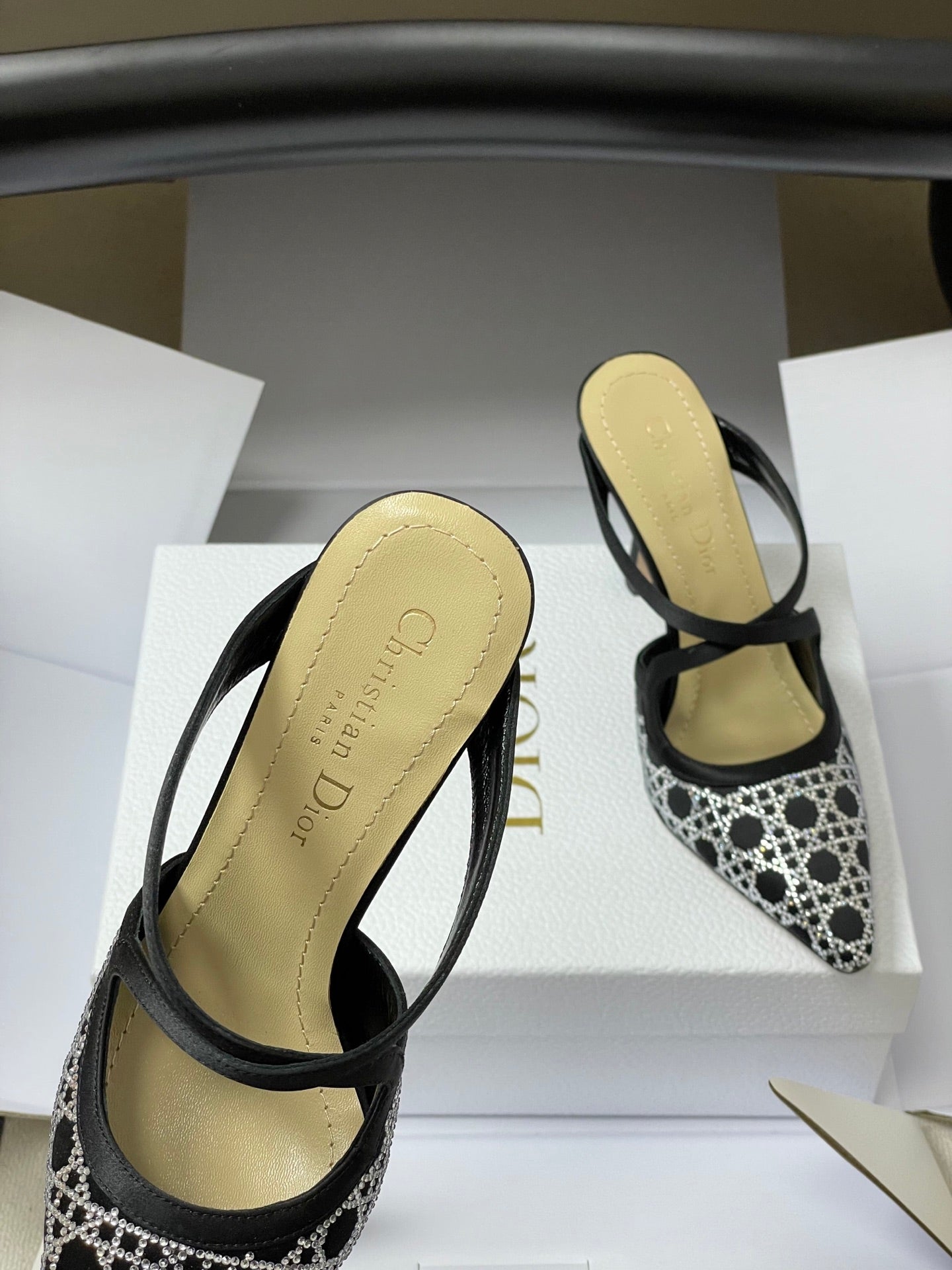 CD 26 High-Heeled Mules Black Diamond Mesh Sheepskin 593590