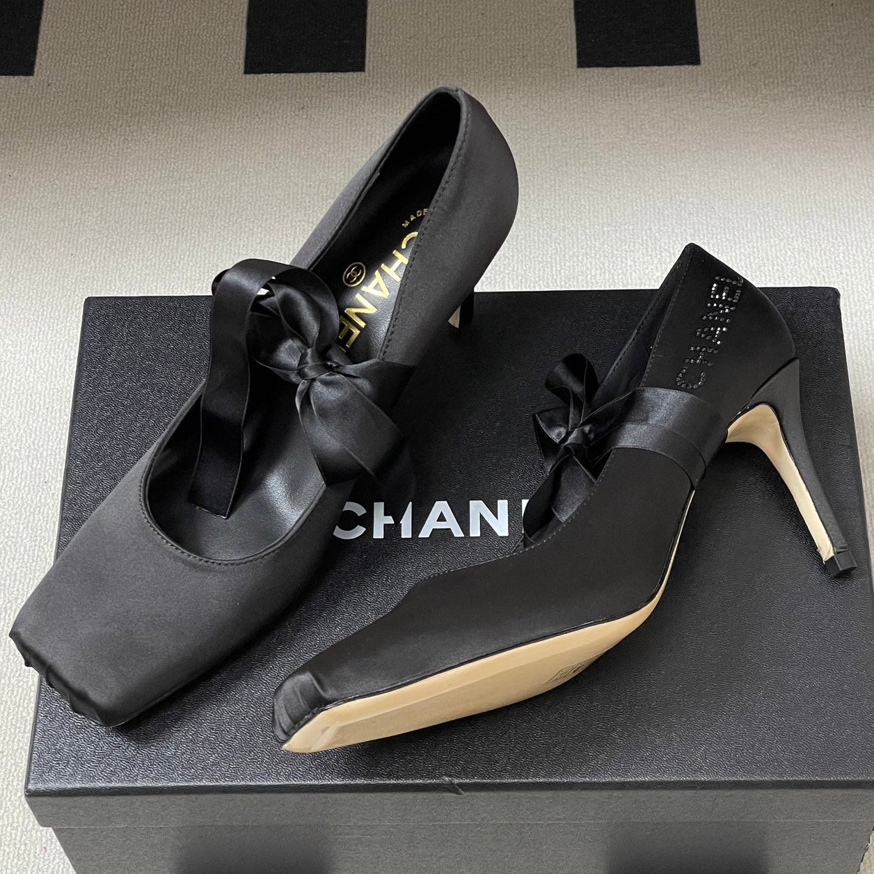 CC 26 Pump Black Satin Silk