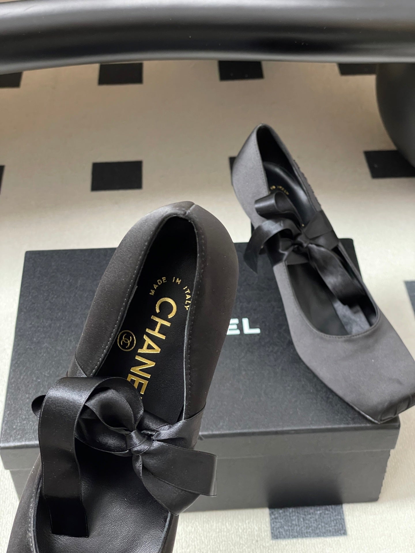 CC 26 Pump Black Satin Silk