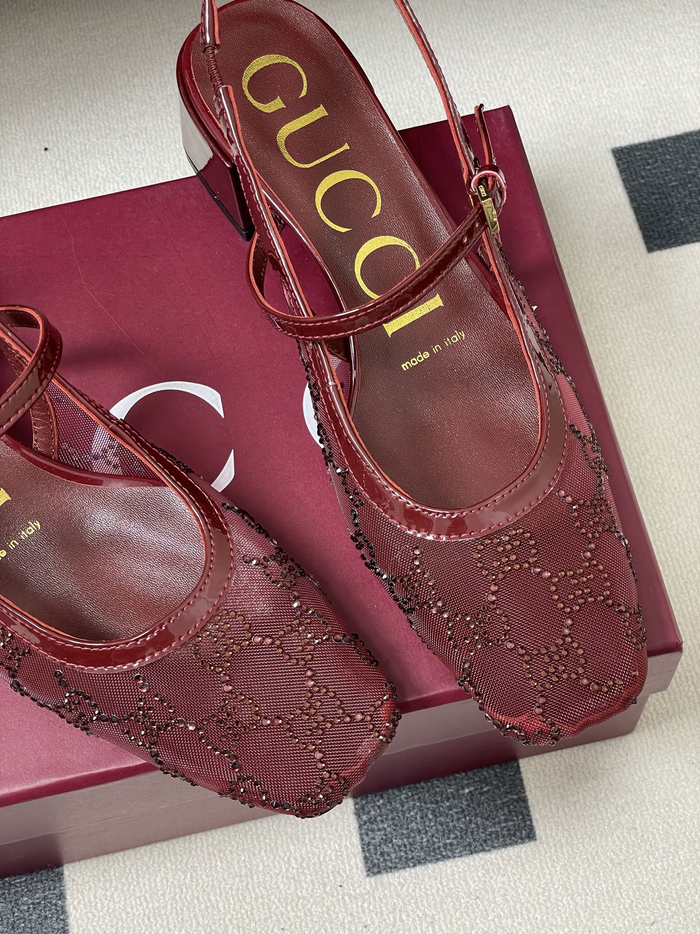 GG 26ss Crystal Rhinestone Mary Jane Red Mesh Fabric 593509