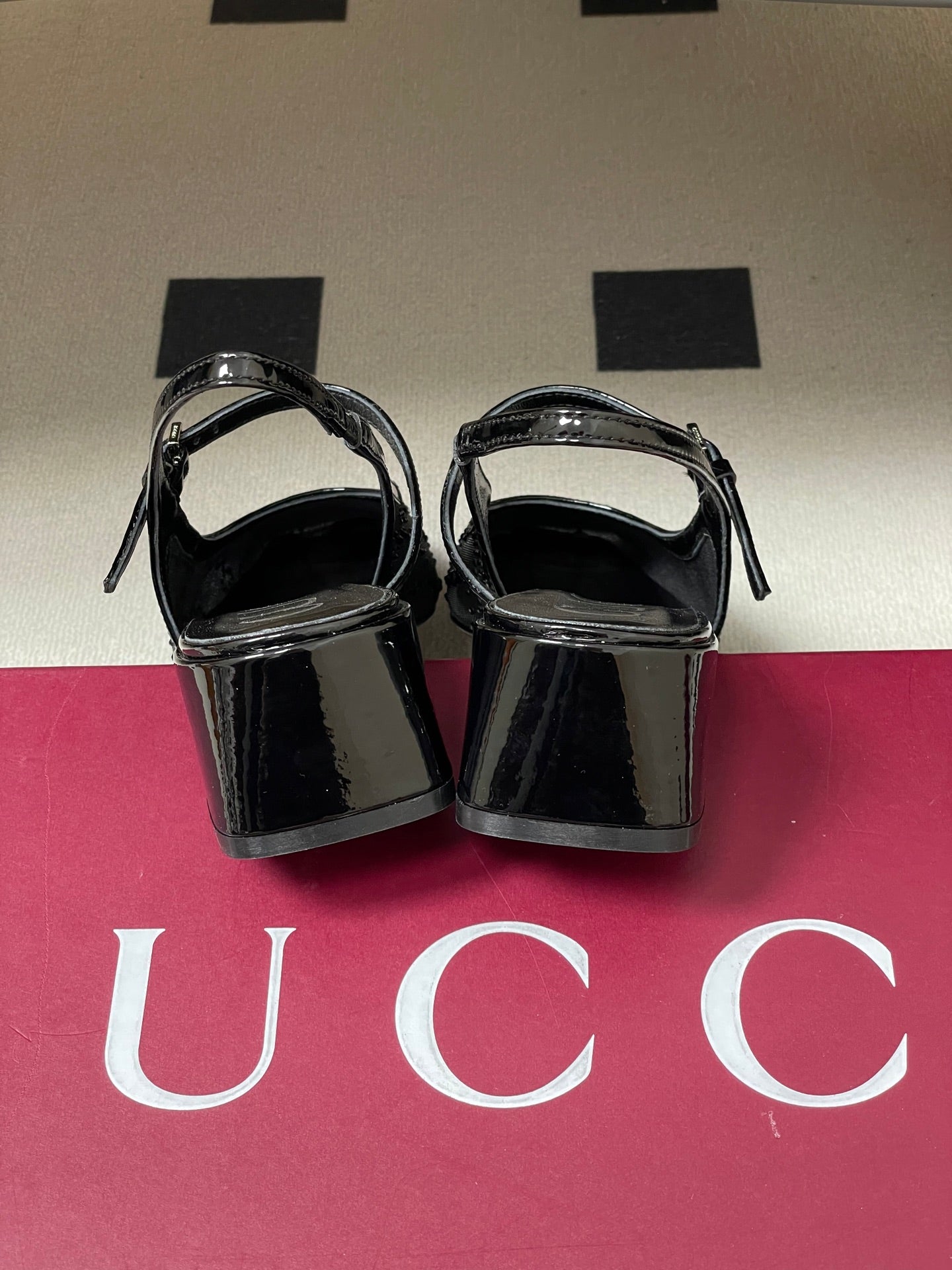 GG 26ss Crystal Rhinestone Mary Jane Black Mesh Fabric 593511