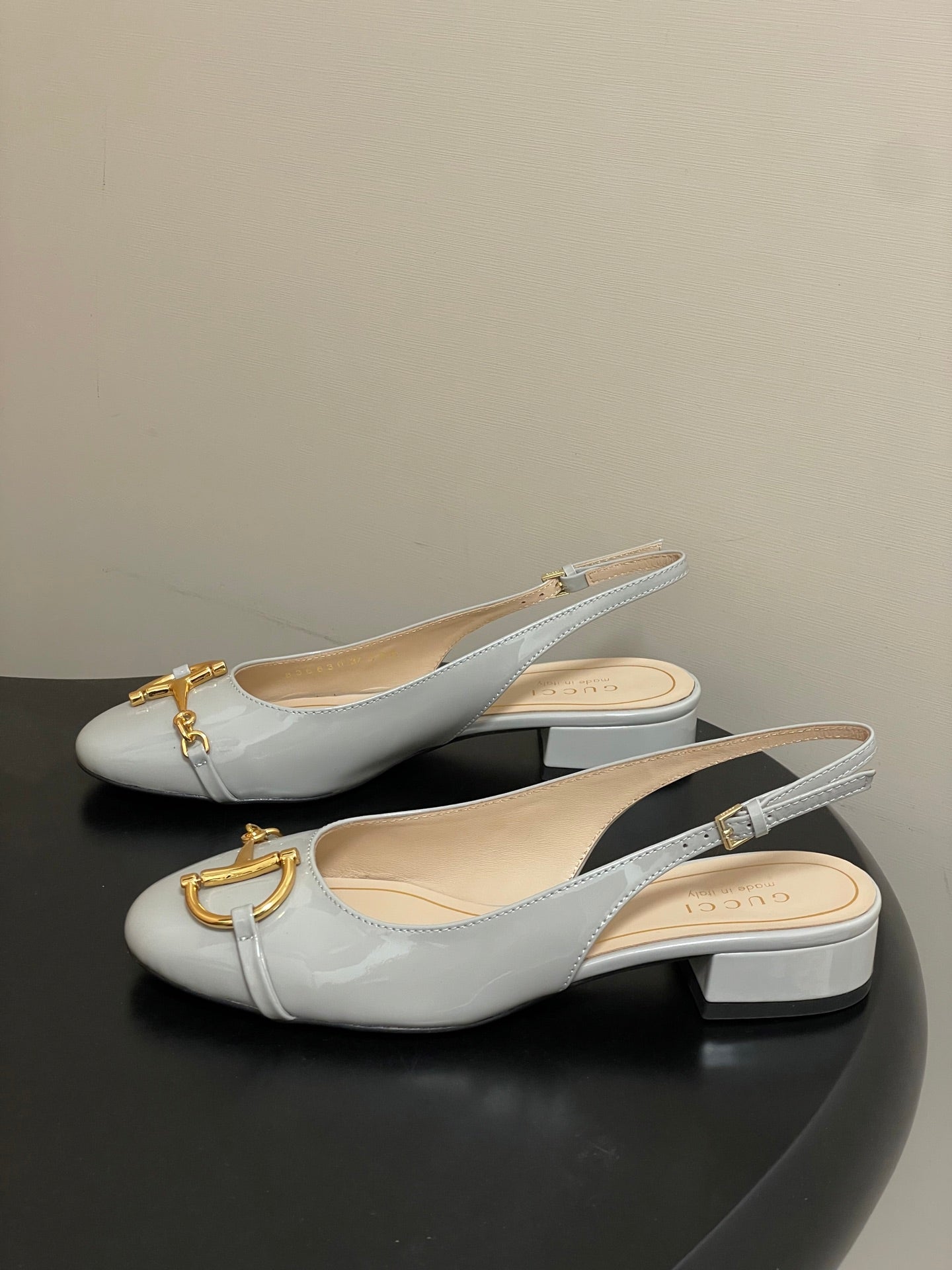 GG 26ss Big D Half HorseBit Mary Jane Light Gray Patent Leather 593504