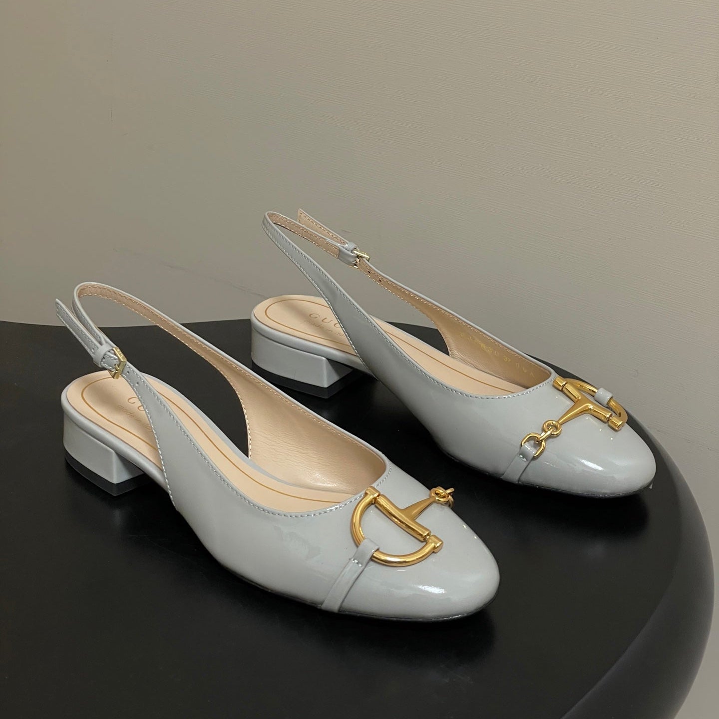 GG 26ss Big D Half HorseBit Mary Jane Light Gray Patent Leather 593504