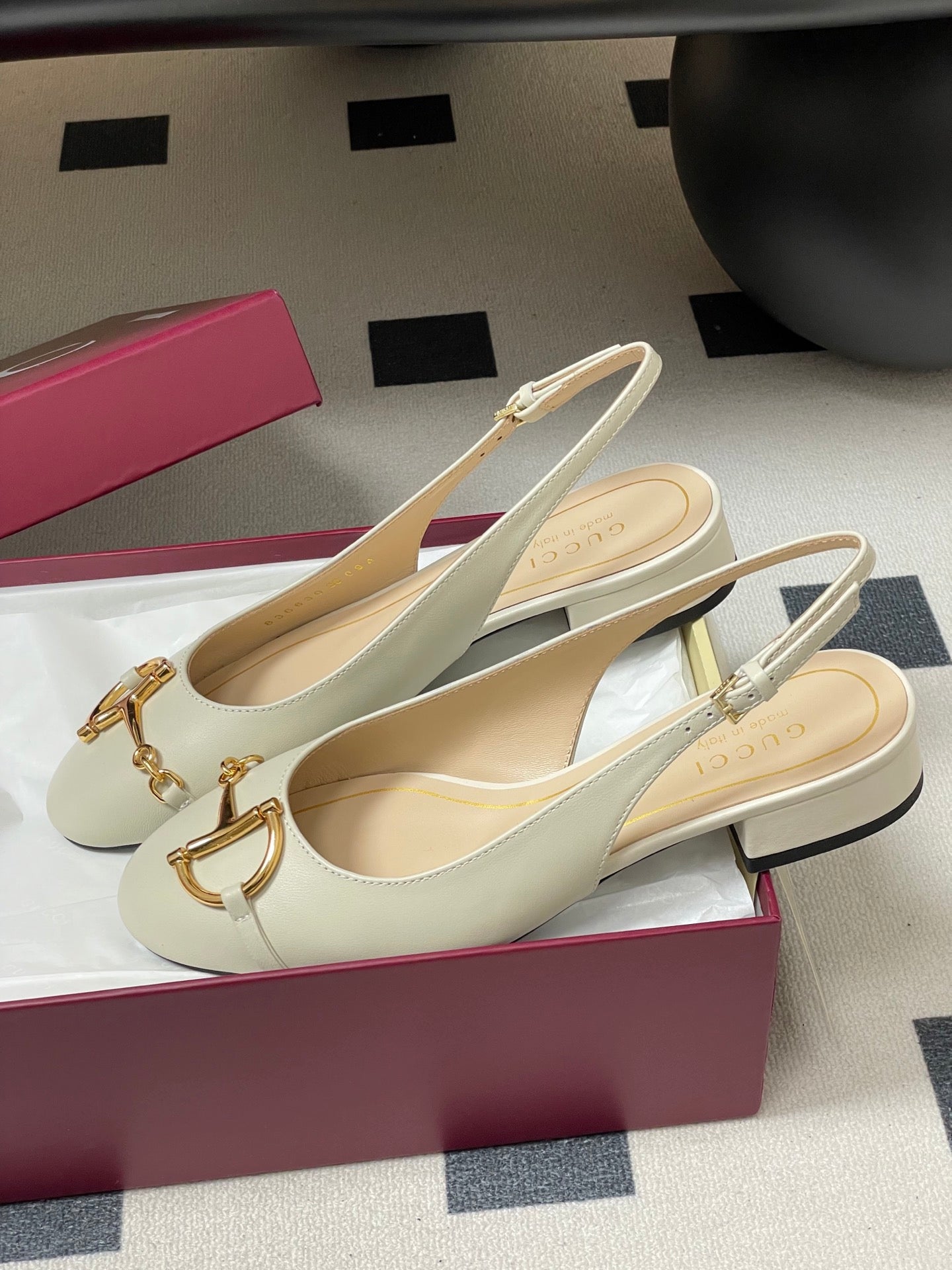 GG 26ss Big D Half HorseBit Mary Jane White Cowhide 593507