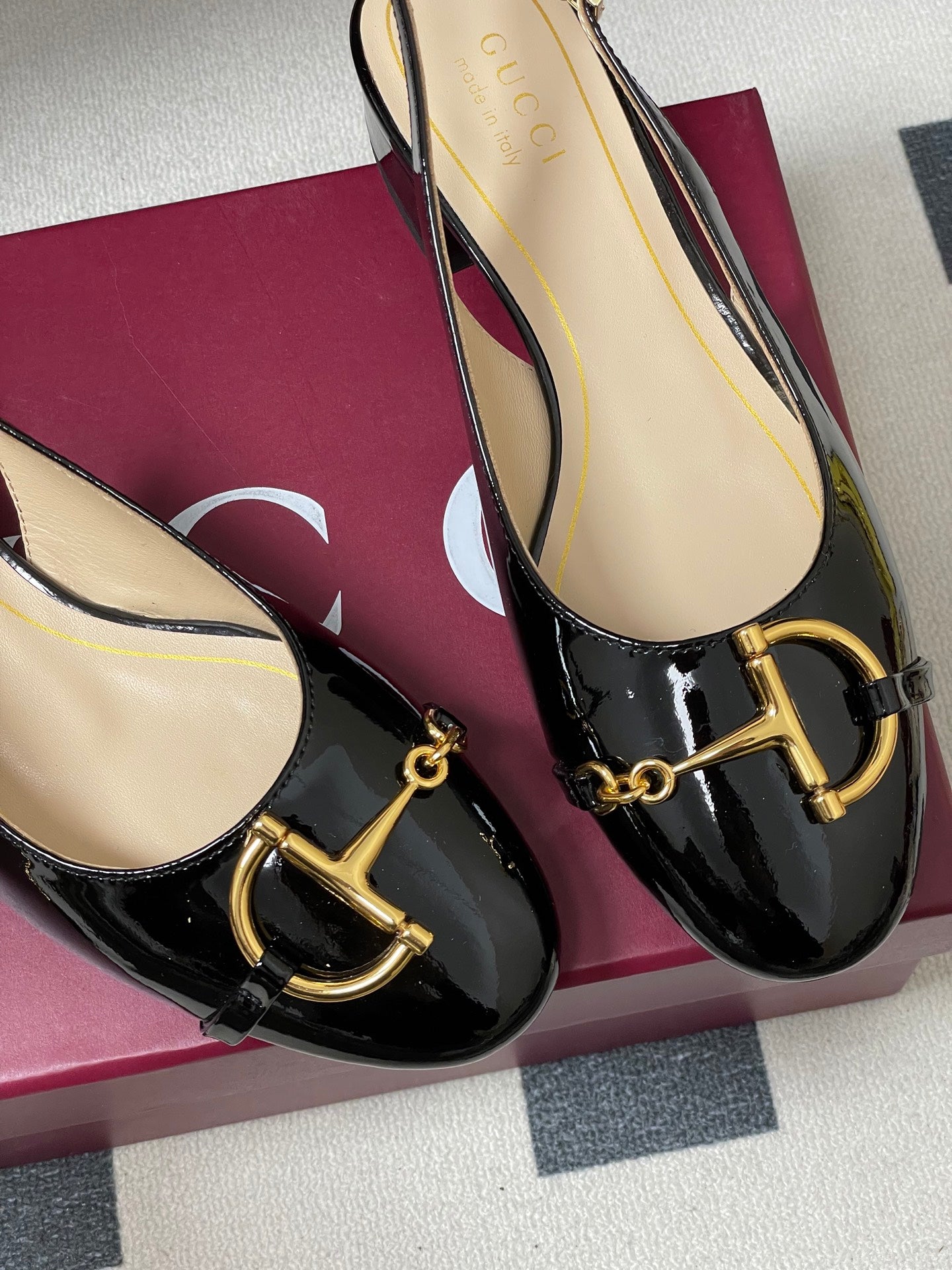 GG 26ss Big D Half HorseBit Mary Jane Black Patent Leather 593506