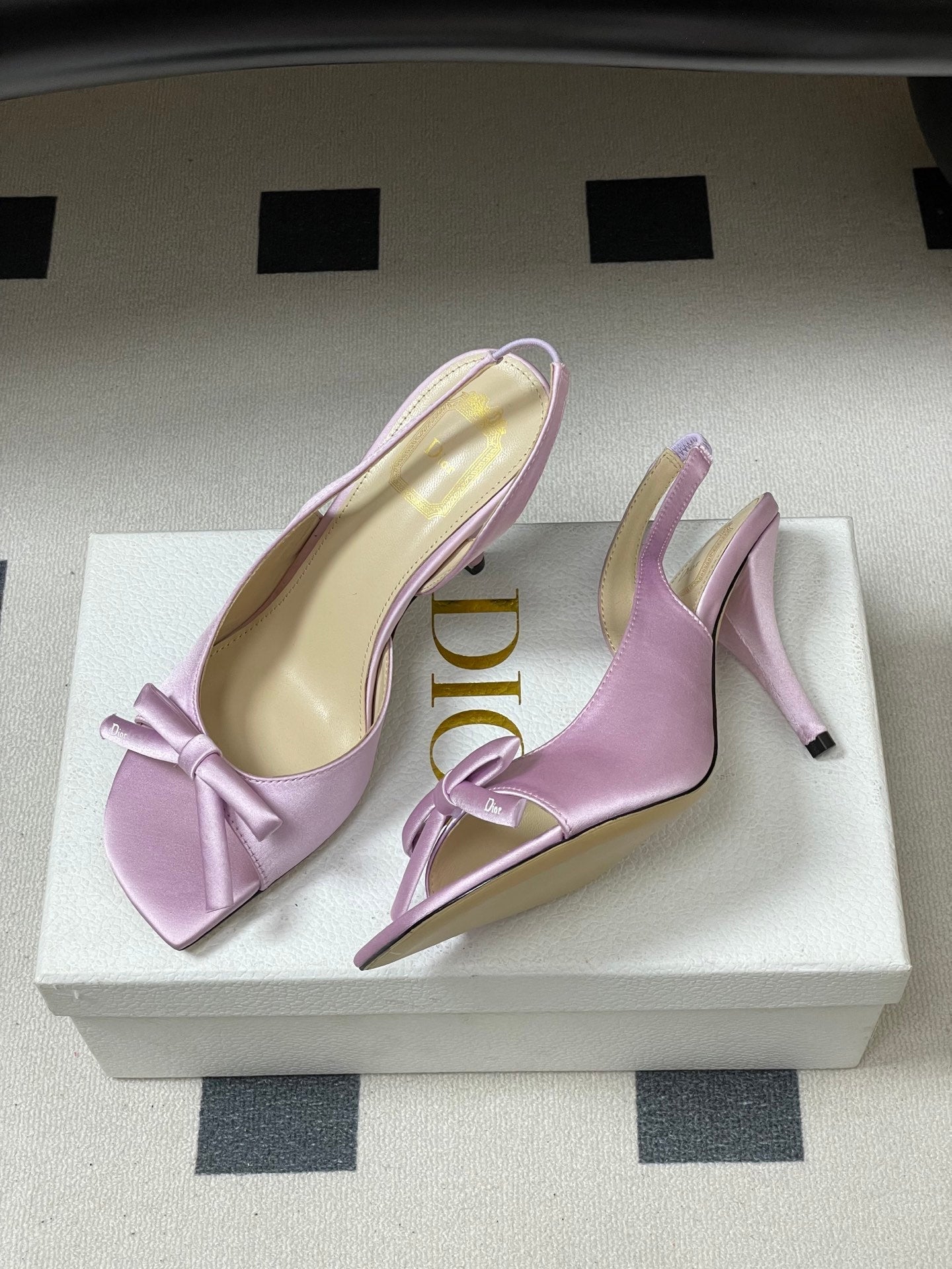 CD 26 Slingback 85 Light Purple Leather Silk Fabric 593604