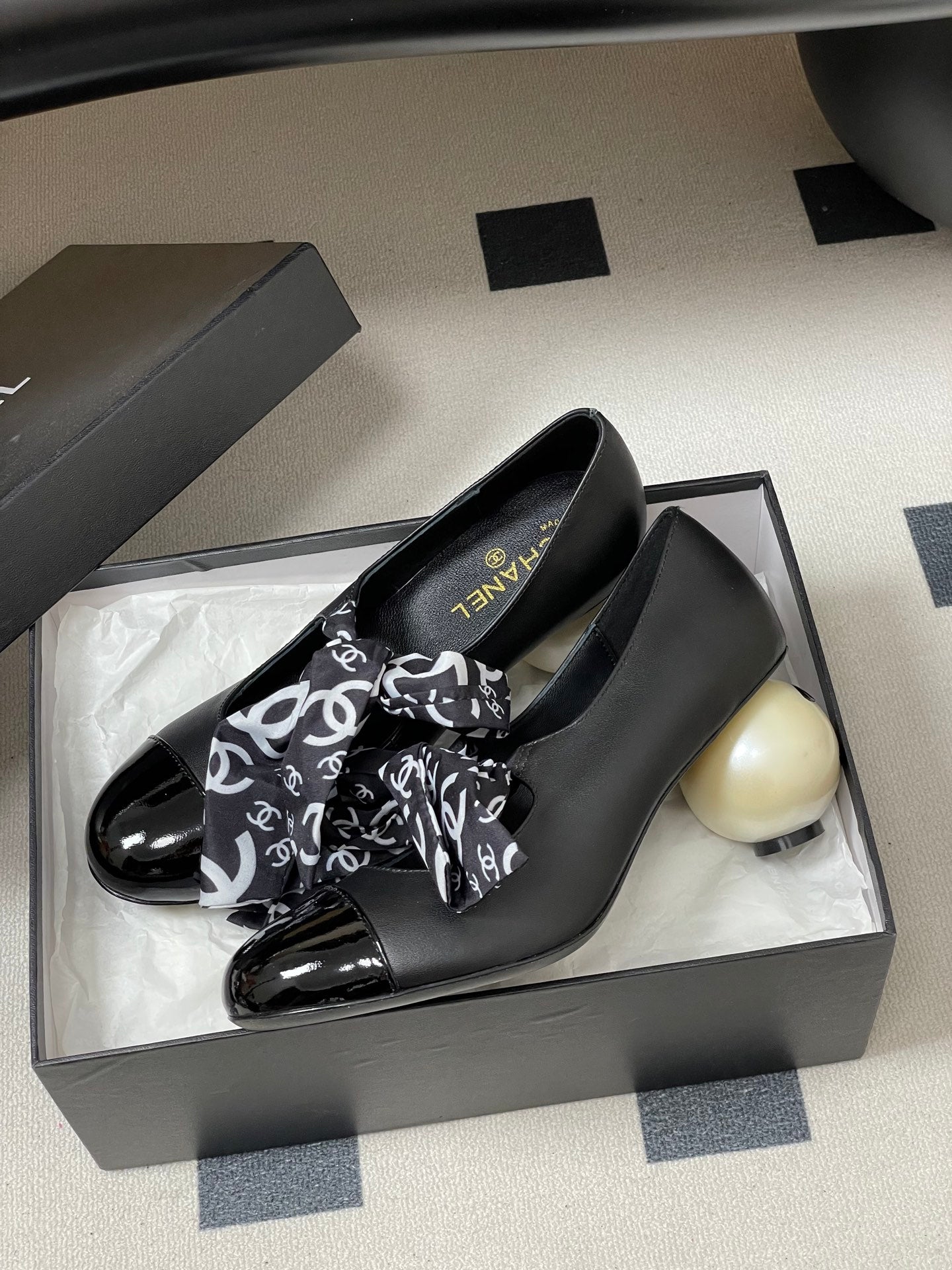 CC 26  Double C Pearl Heel Pump With Silk Ribbon Black Sheepskin 593158