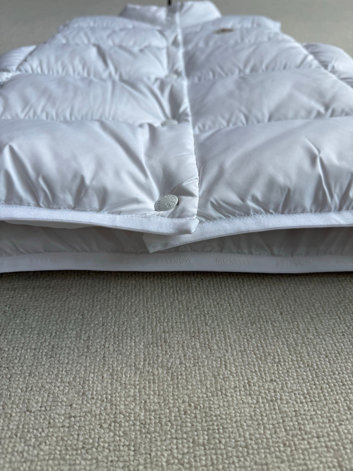 MC 2025 Down Vest White Nylon (Copy)