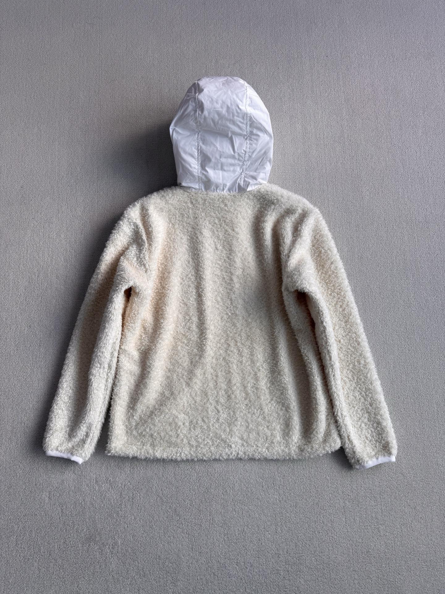 MC 2025 Sweatshirt Ivory White Teddy Felt Fabric