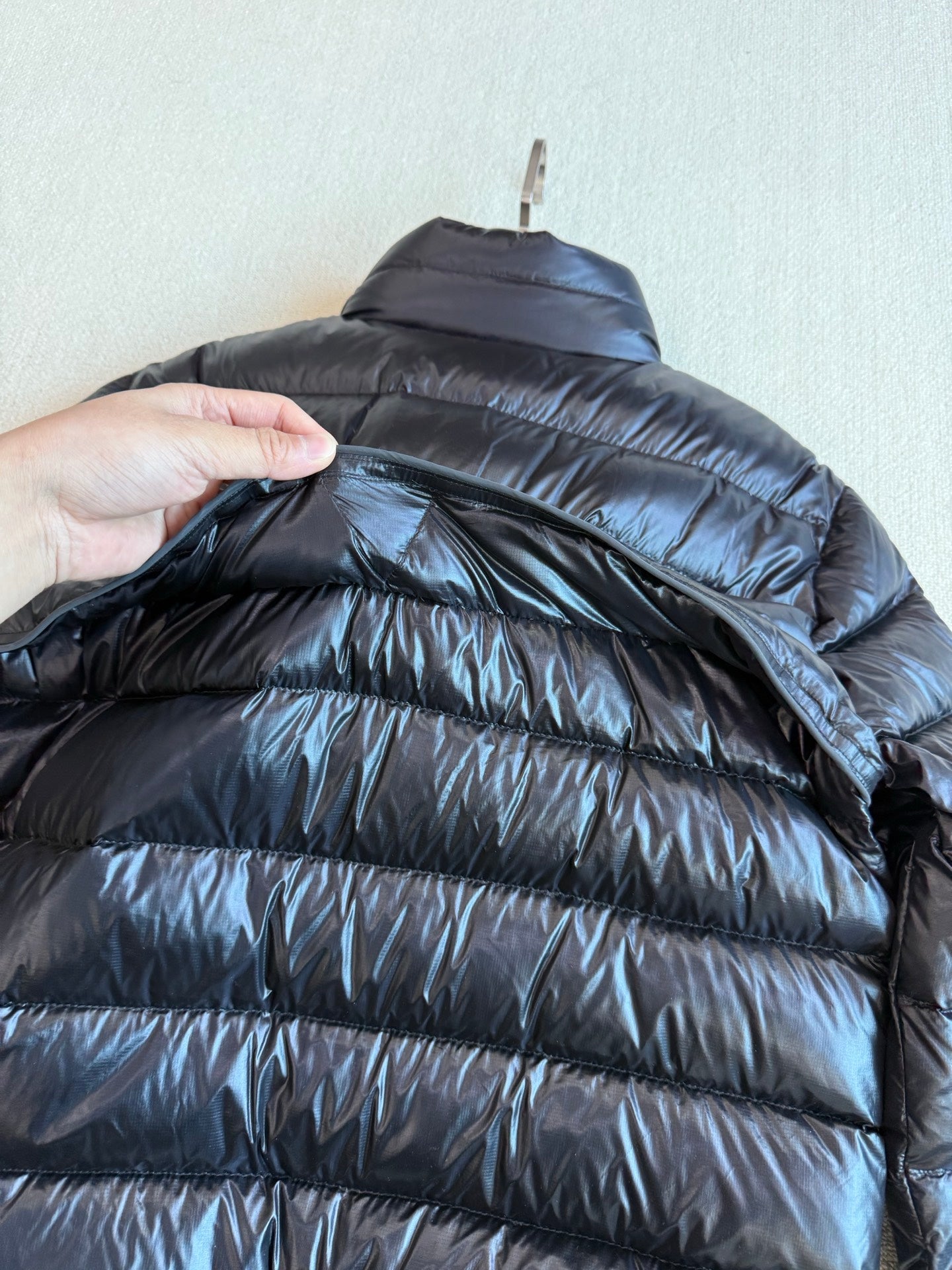 MC 2025 Short Down Jacket Black Gloss Polyester
