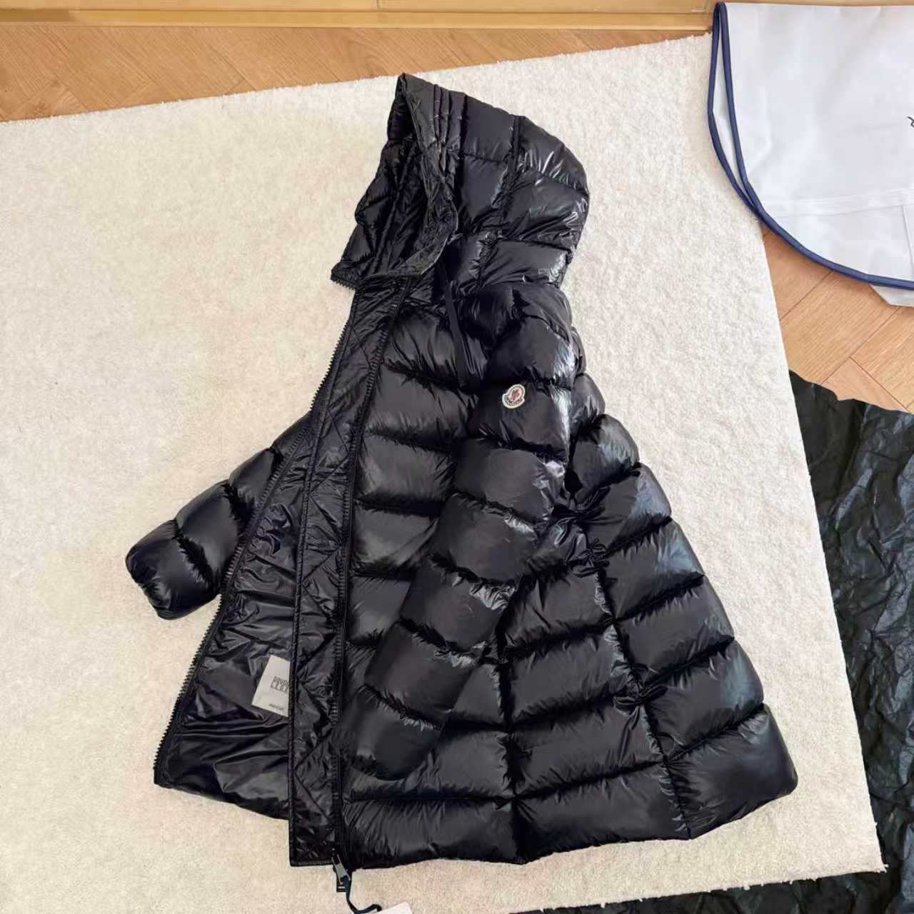 Moncler 2025 Suyen Quilted Down Parka In Black Nylon