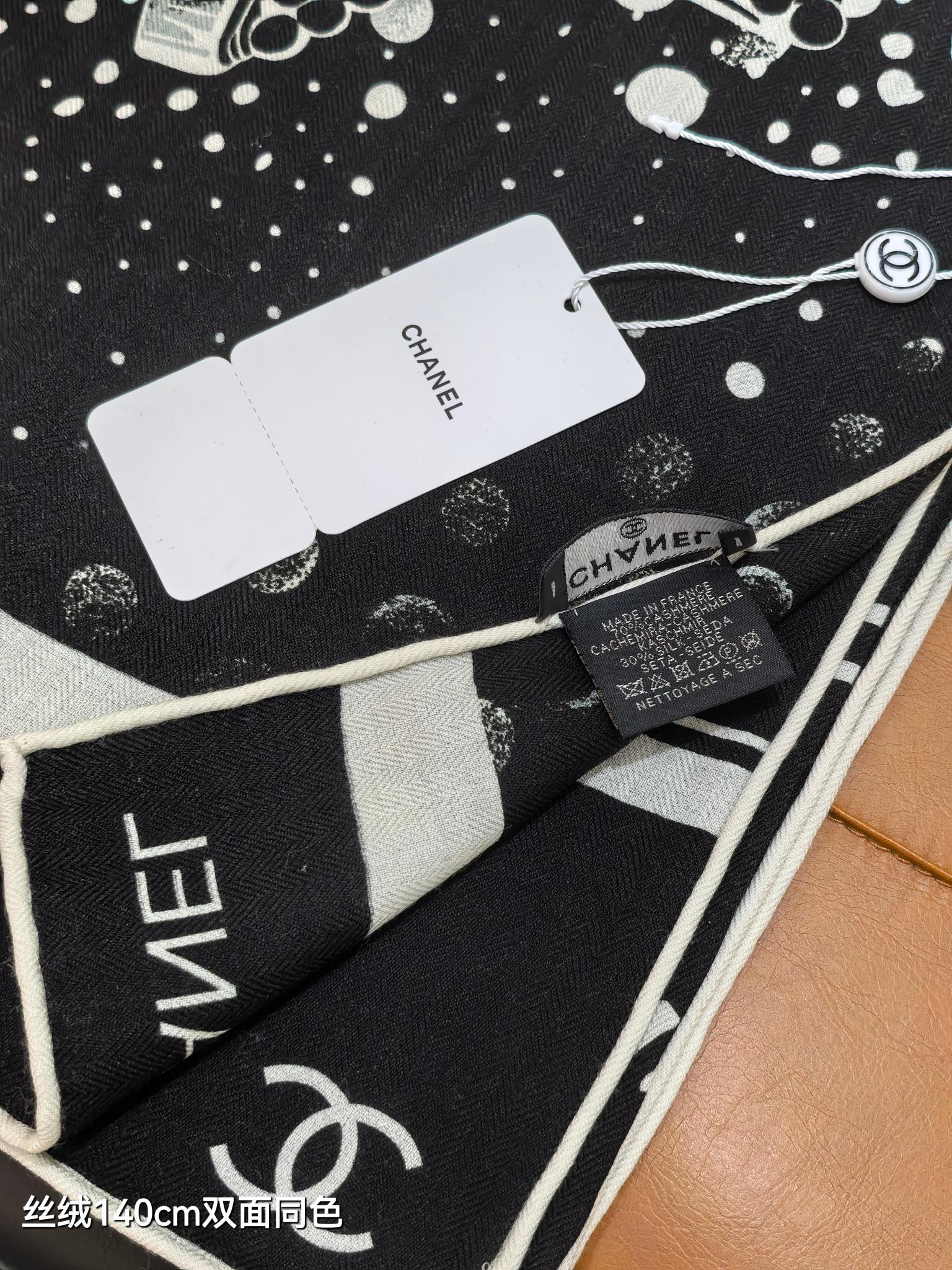 CC 25 Camellia Scarf 140CM Black White Cashmere 293082