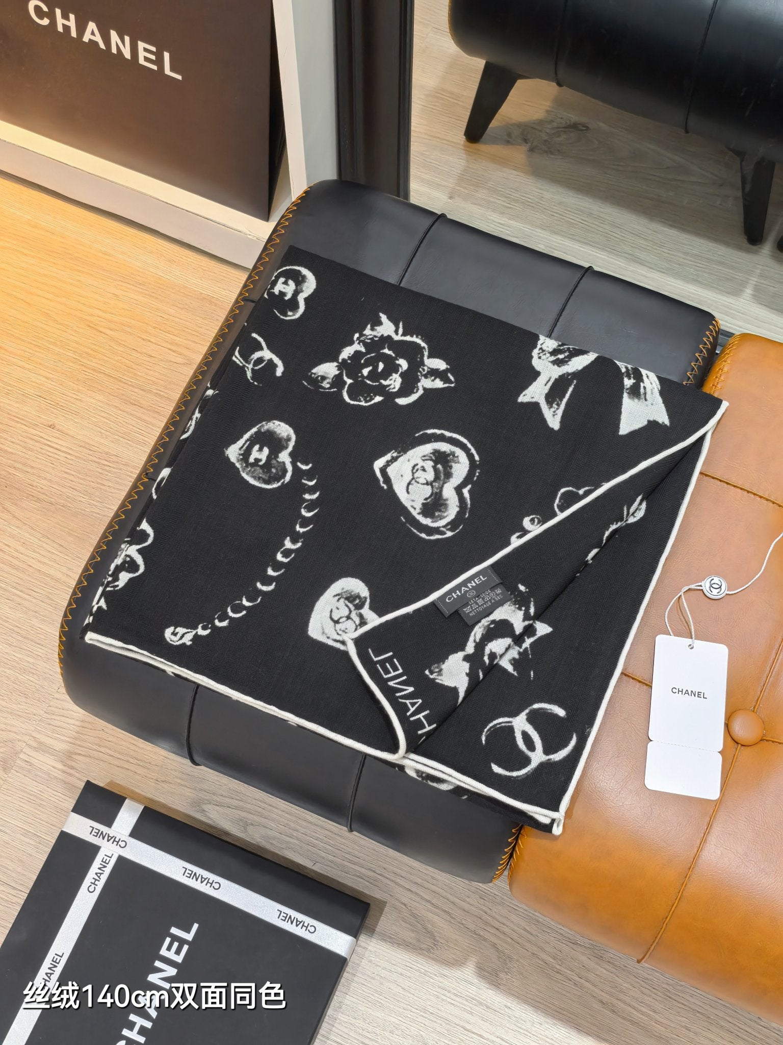 CC 25  Scarf 140CM Black Cashmere 293088