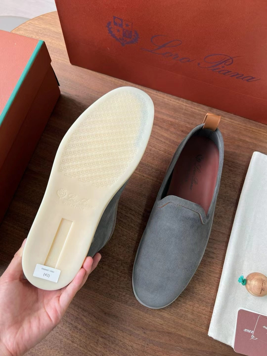 LP VENICE WALK LOAFERS STONE SUEDE