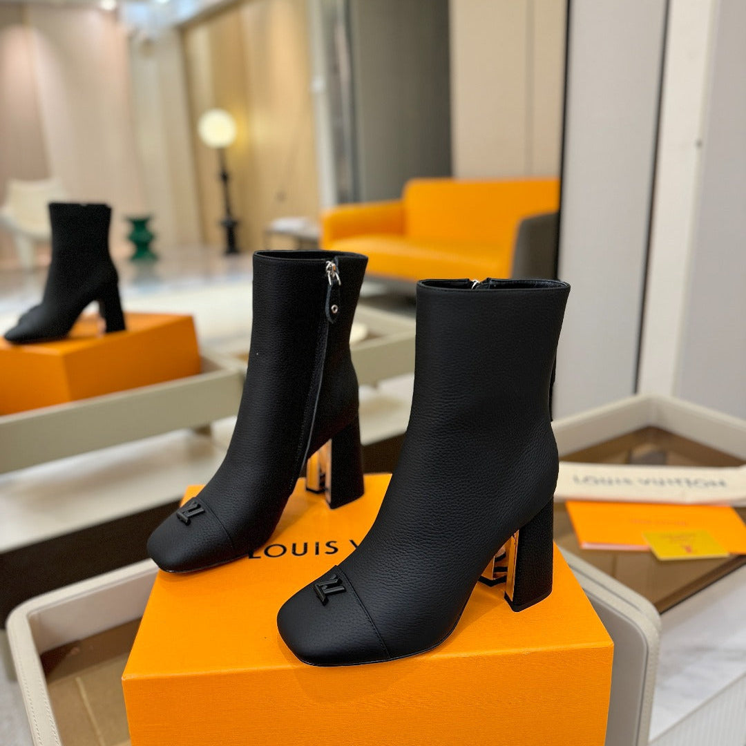 LV Ankle Boots 90 Black Calfskin 573717