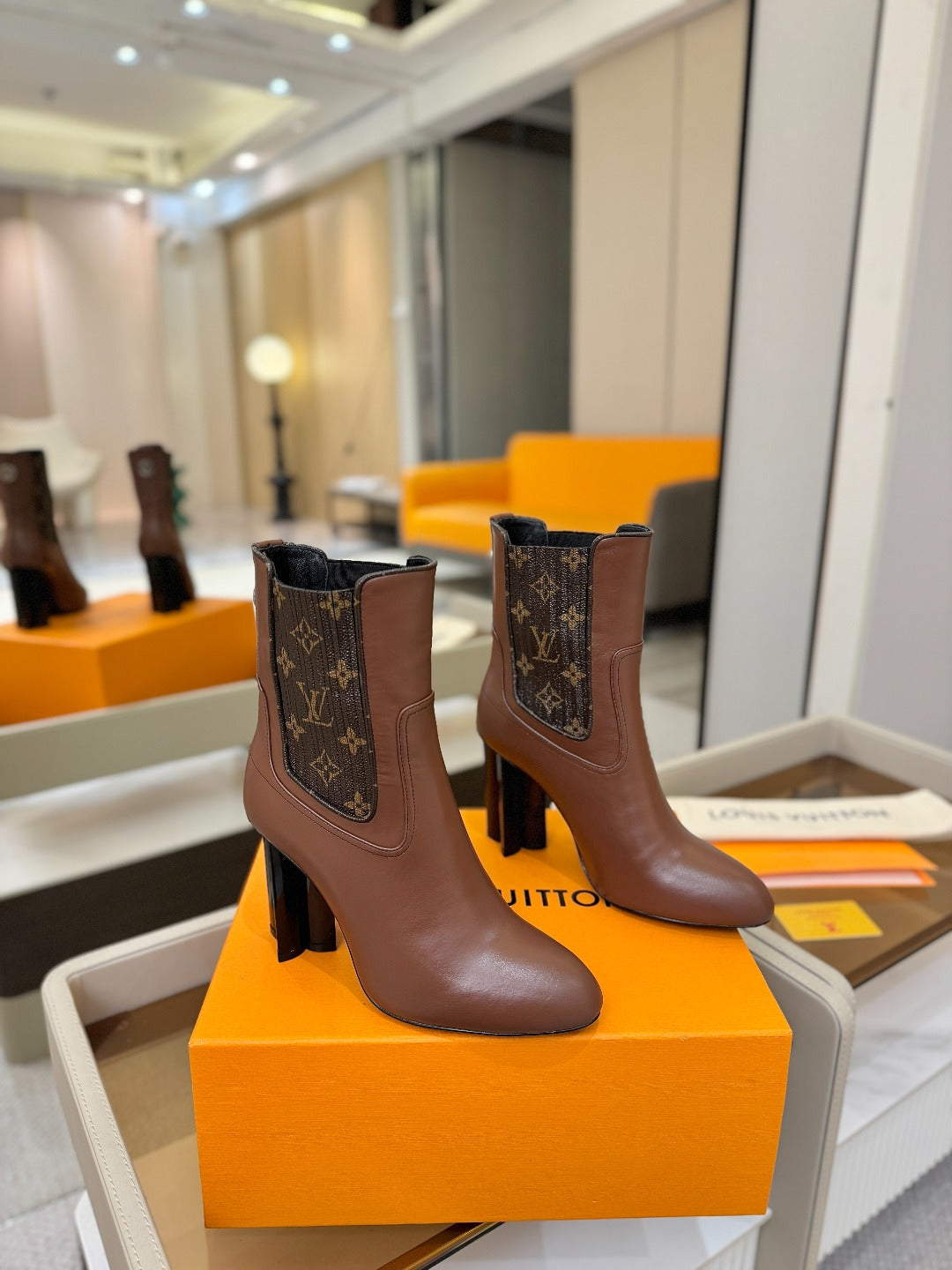 LV 25 Runway Ankle Boots 95 Brown Monogram Brown Calfskin 573859