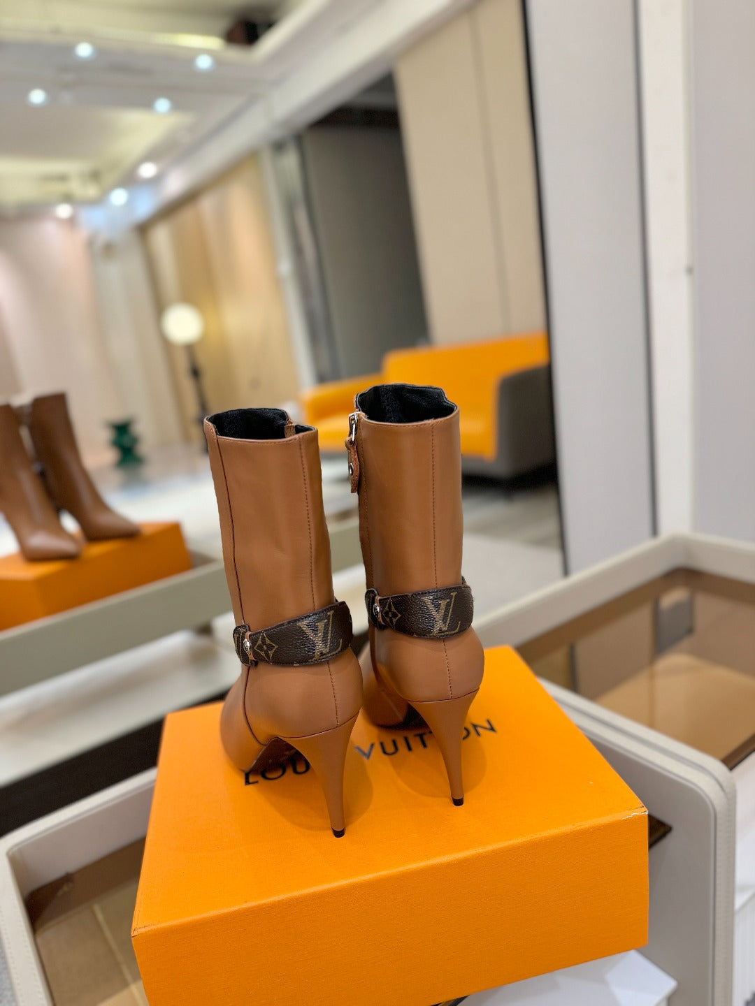 LV 25 Runway Ankle Boots 90 Camel Brown Calfskin 573865