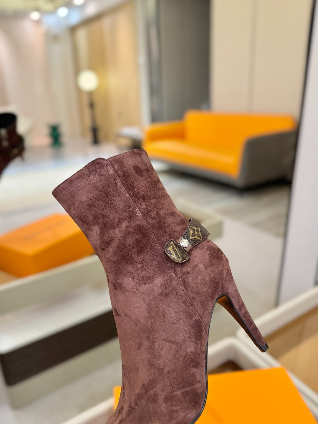 LV 25 Runway Ankle Boots 90 Taupe Suede 573866