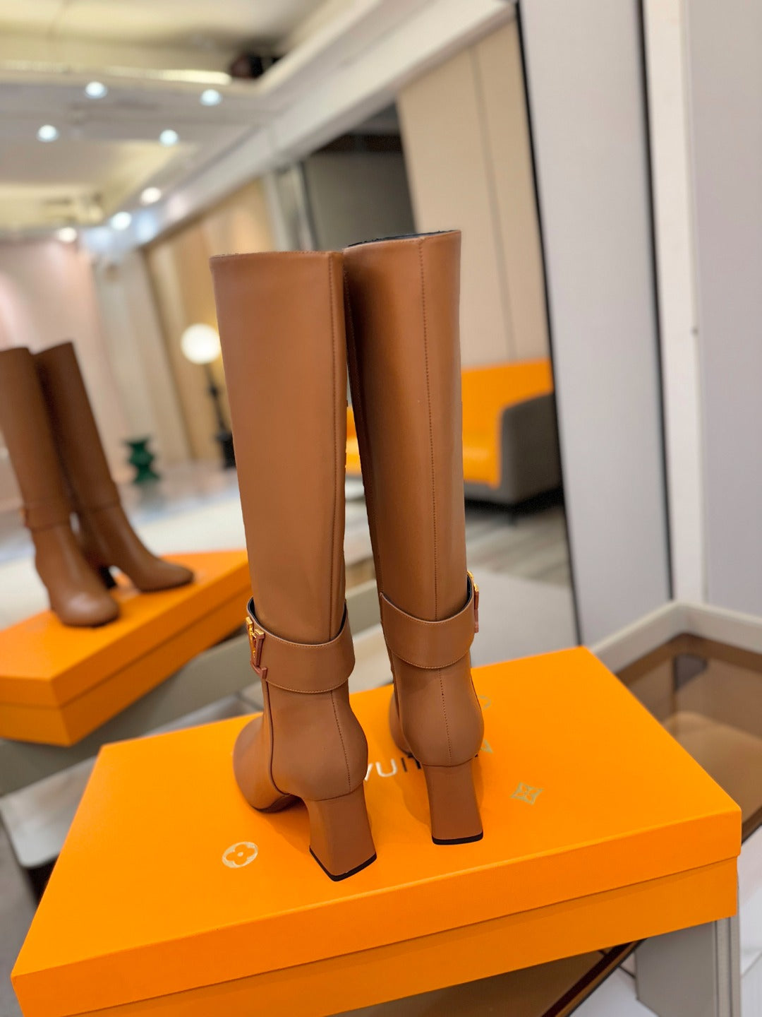 LV 25 Long Boots 75 Camel Sheepskin 573742