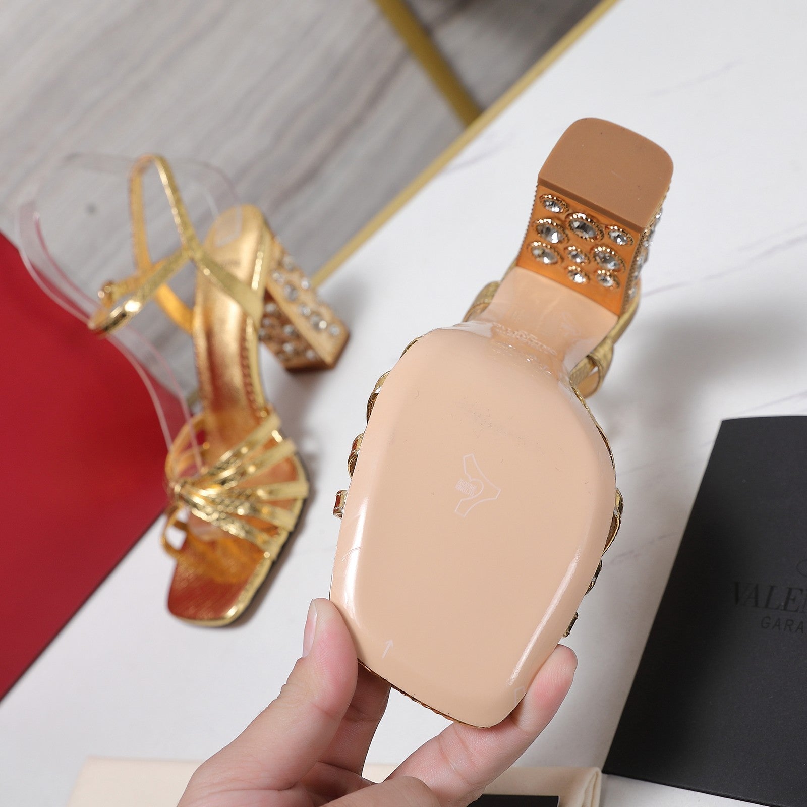 VT 2025 Diamond Heel Sandals Gold Cowhide 289510