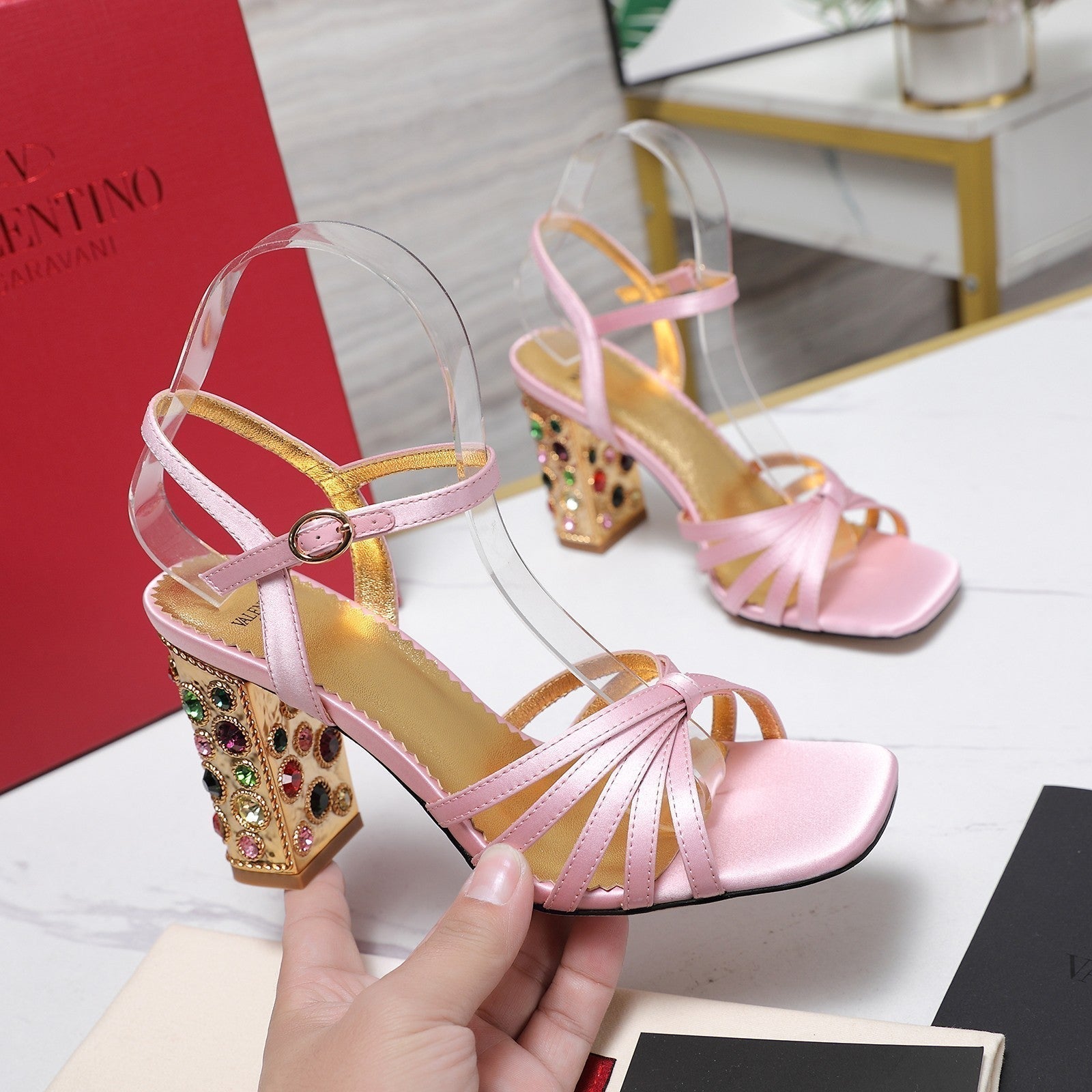 VT 2025 Diamond Heel Sandals Pink Cowhide 289511