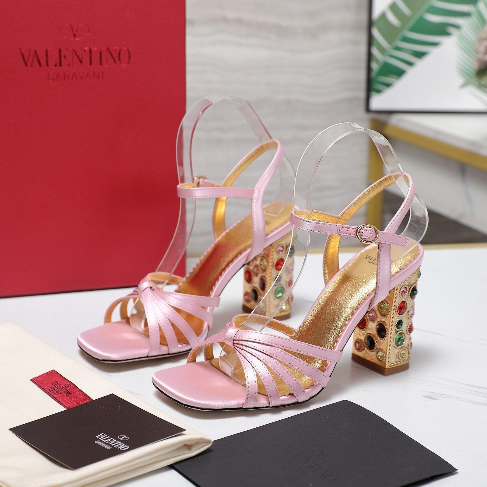 VT 2025 Diamond Heel Sandals Pink Cowhide 289511