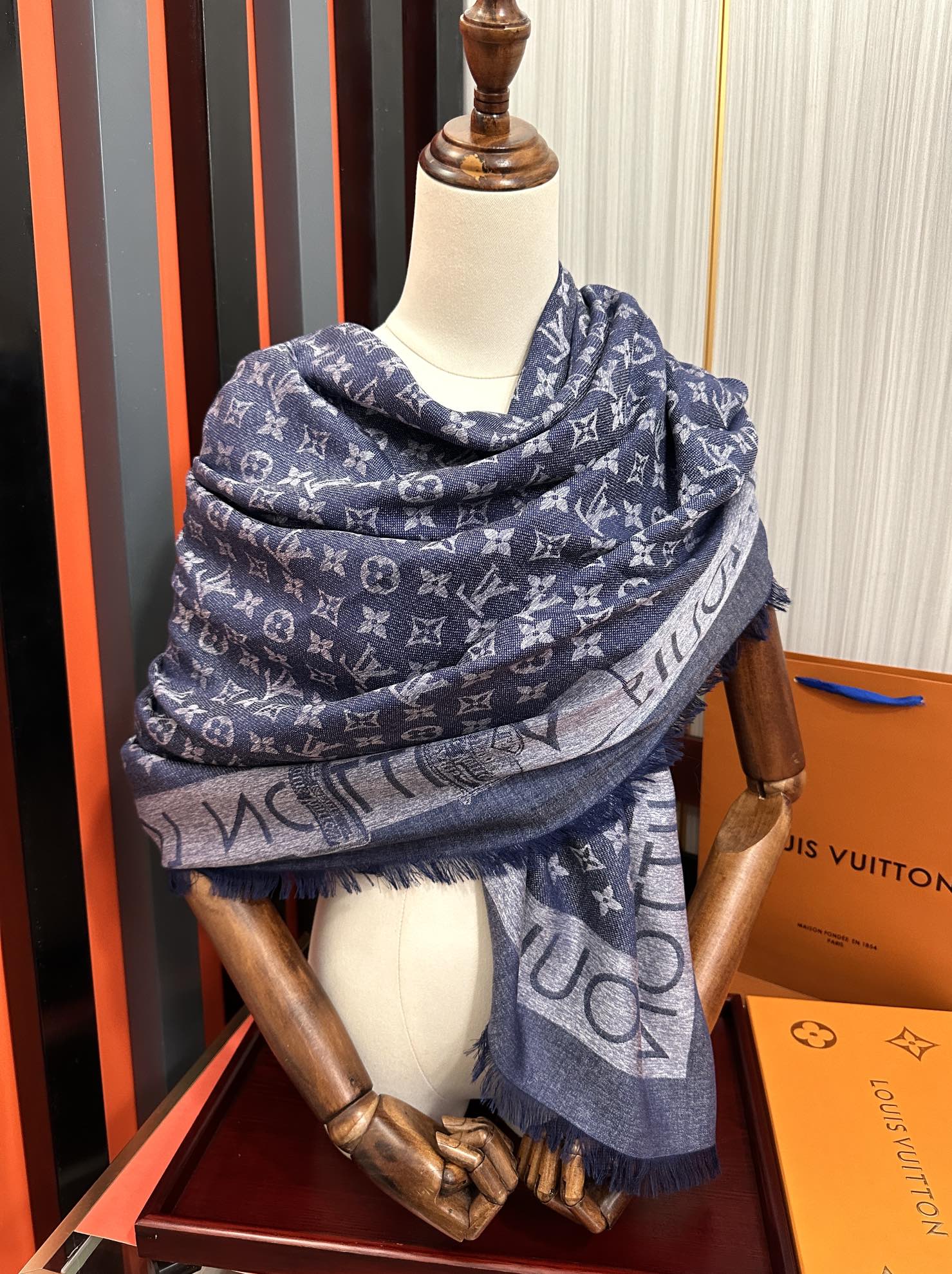 LV  Long Scarf 140cm Navy Blue Cashmere 967311