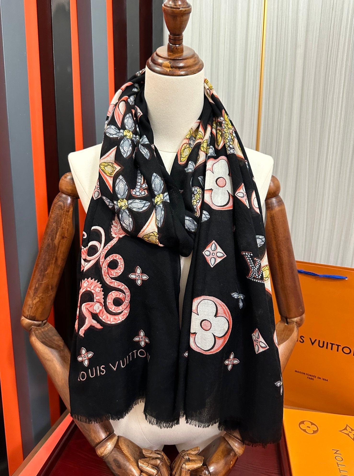 LV  Long Scarf 200cm Black Pink Yellow Cashmere 967316