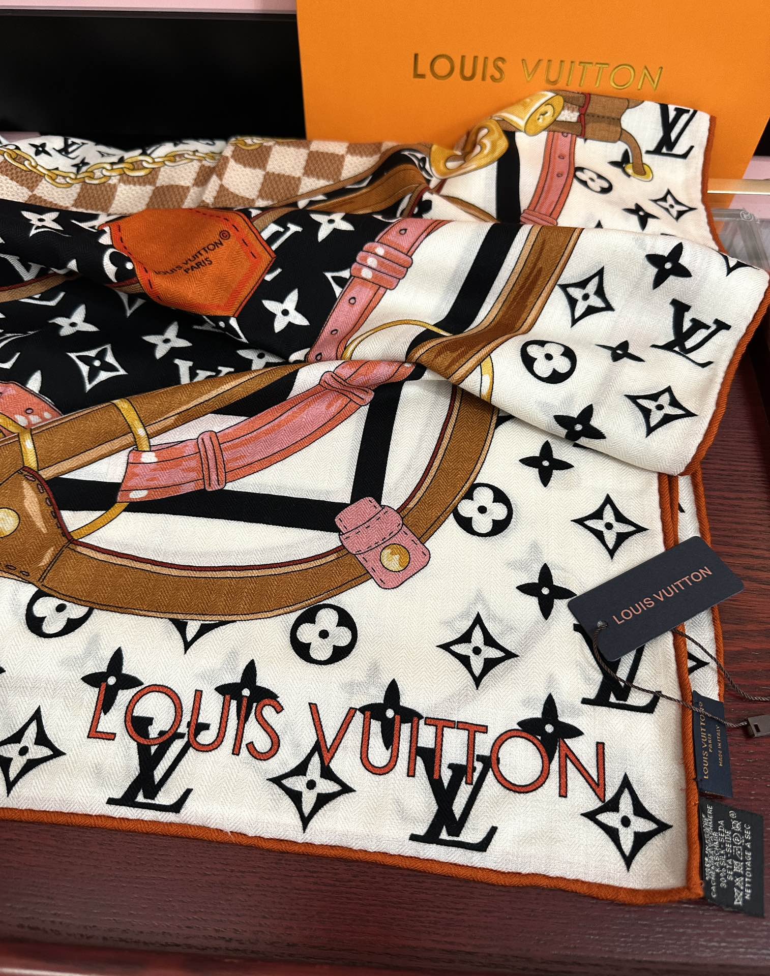 LV Scarf 140cm White Brown Beige Silk Cashmere 968684