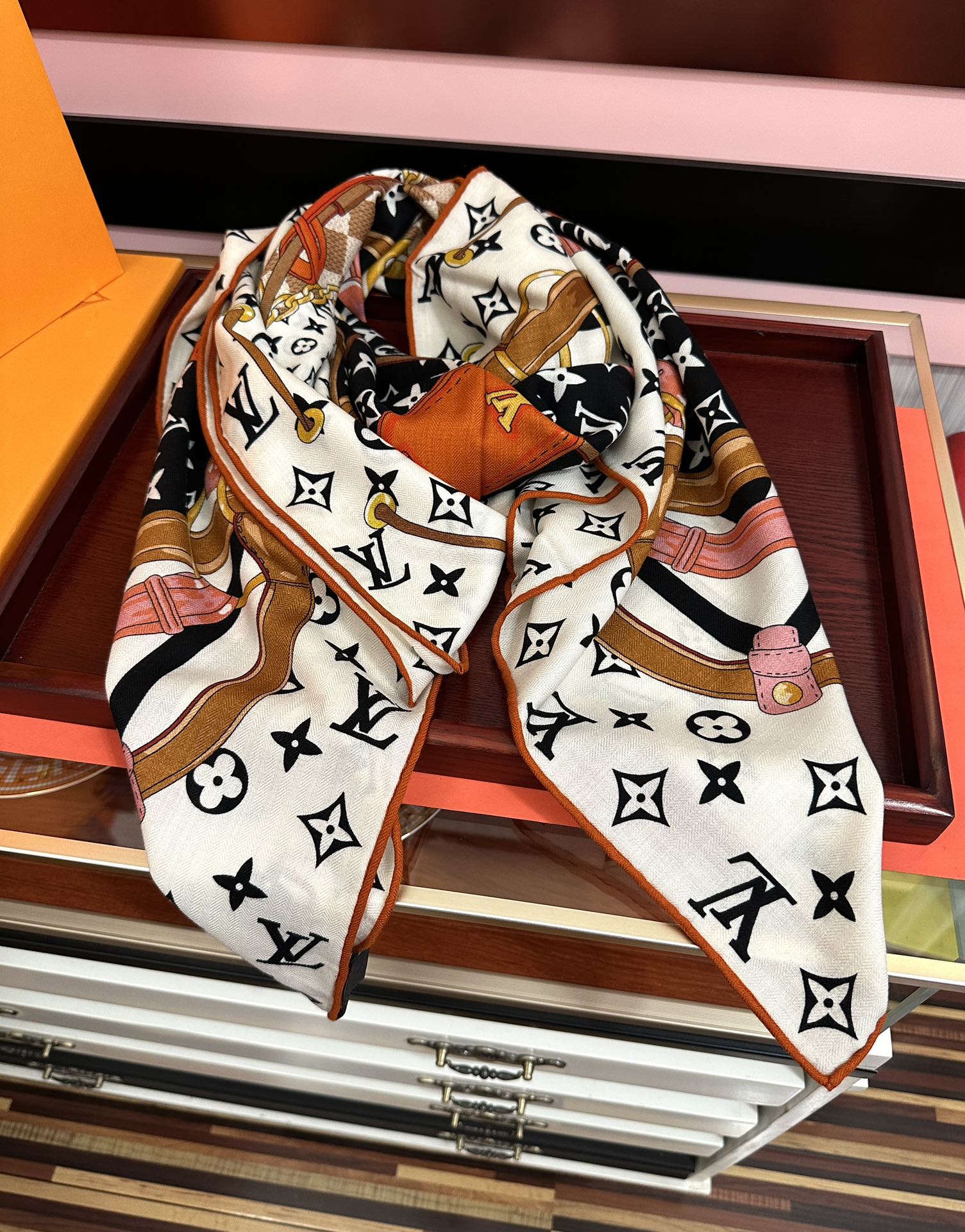 LV Scarf 140cm Black White Brown Silk Cashmere 968685