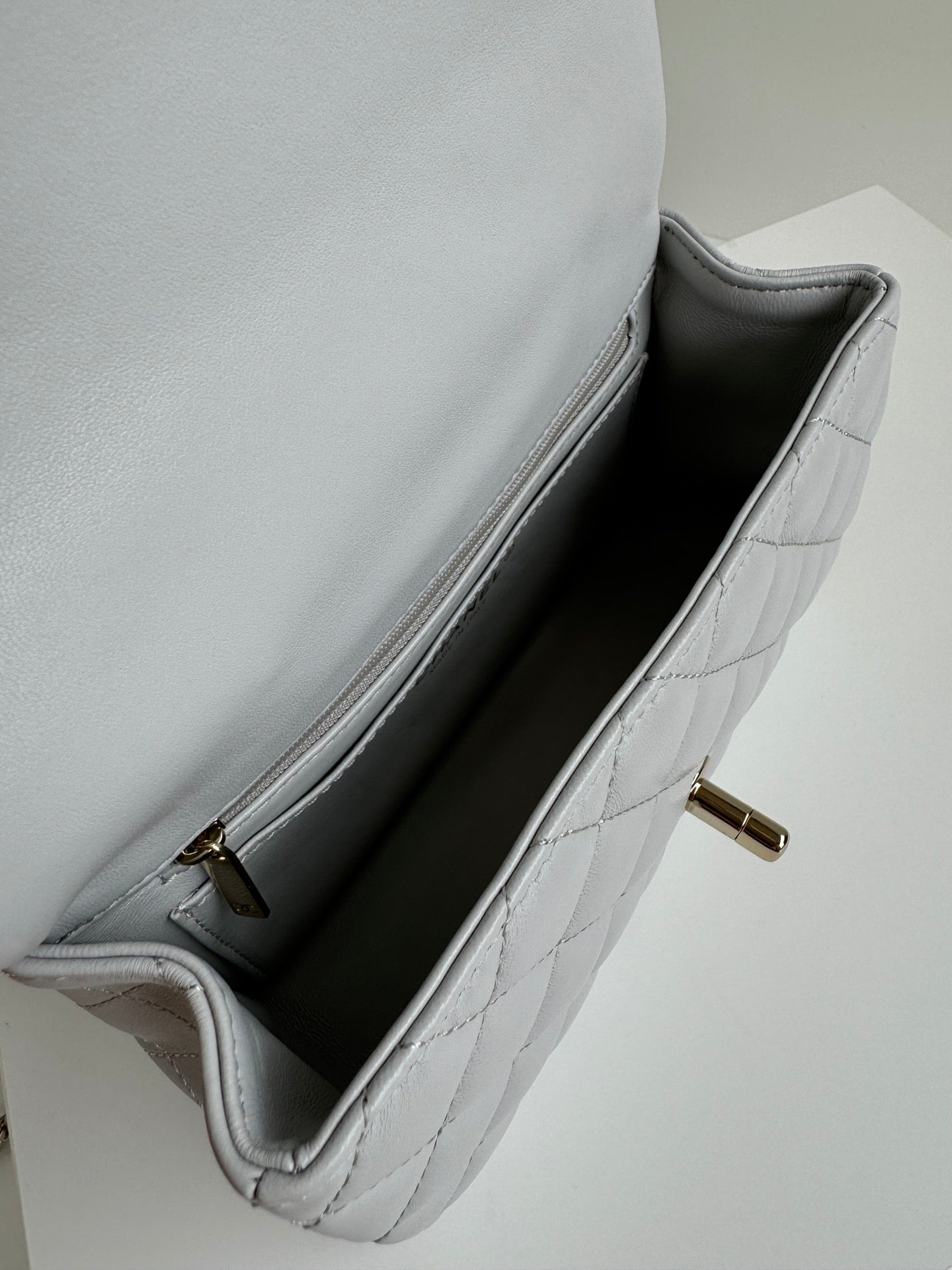 24c mini flap bag 20cm with top handle grey calfskin