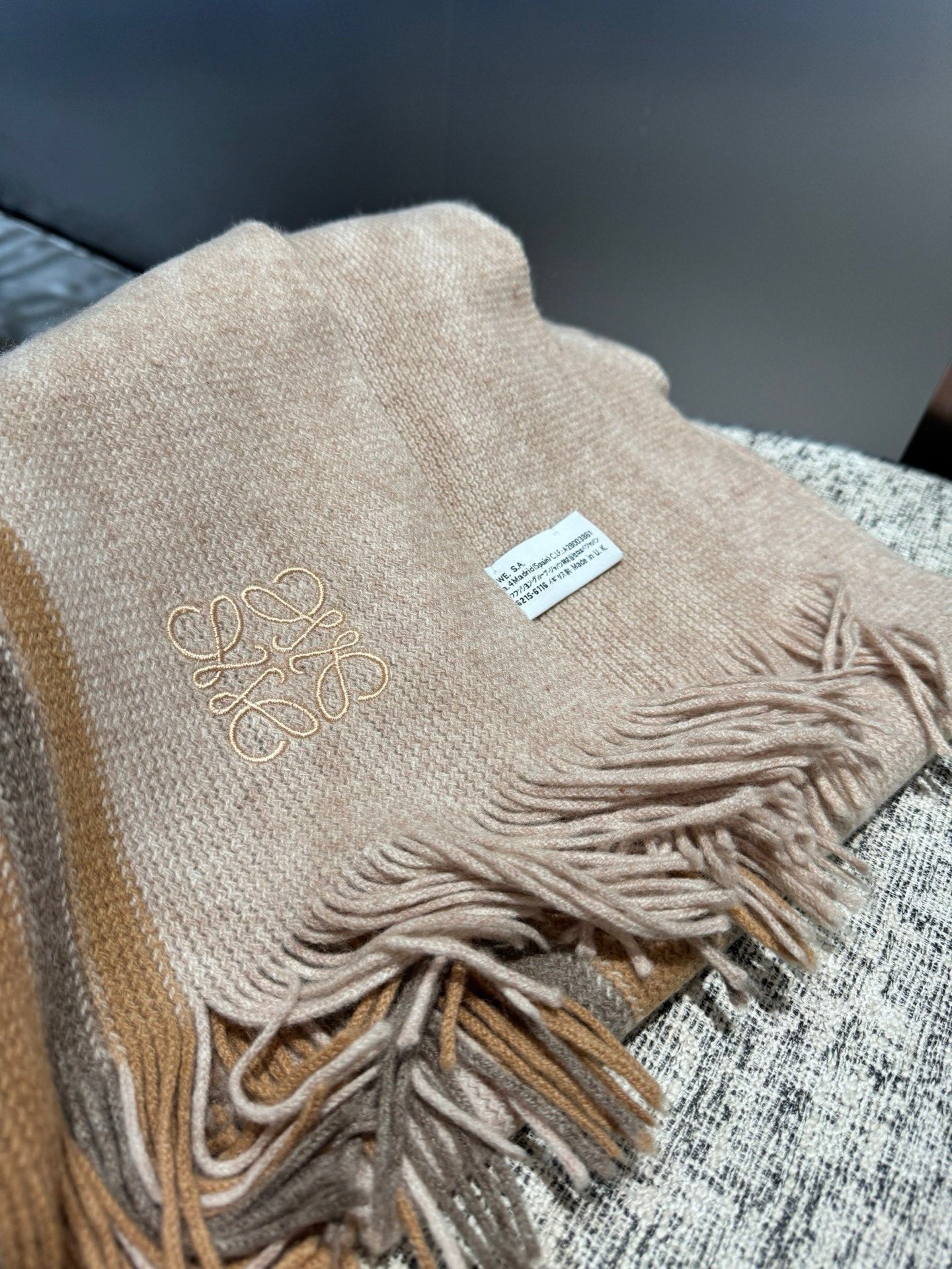 Loewe Scarf 180CM  Beige Camel Cashmere 968539