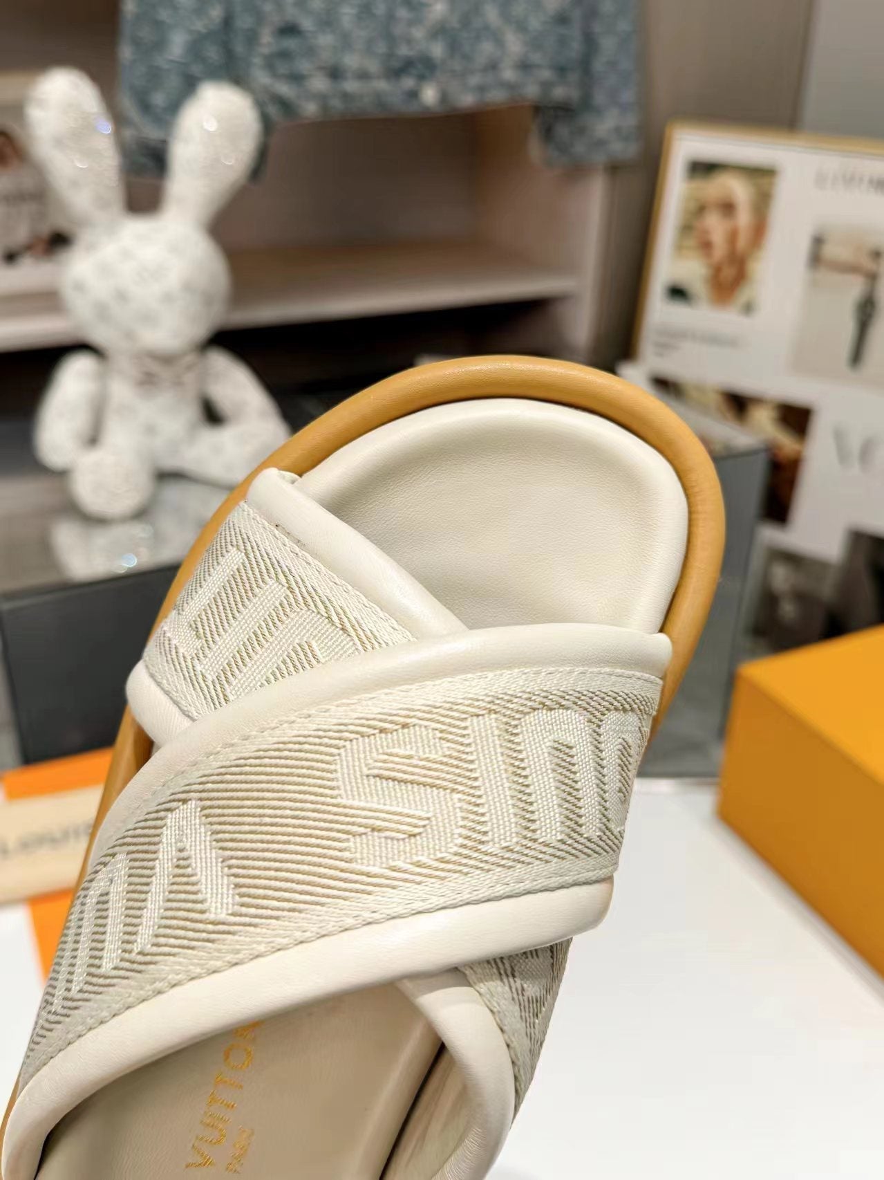 lv bliss corss sandal mule cream textile calfskin