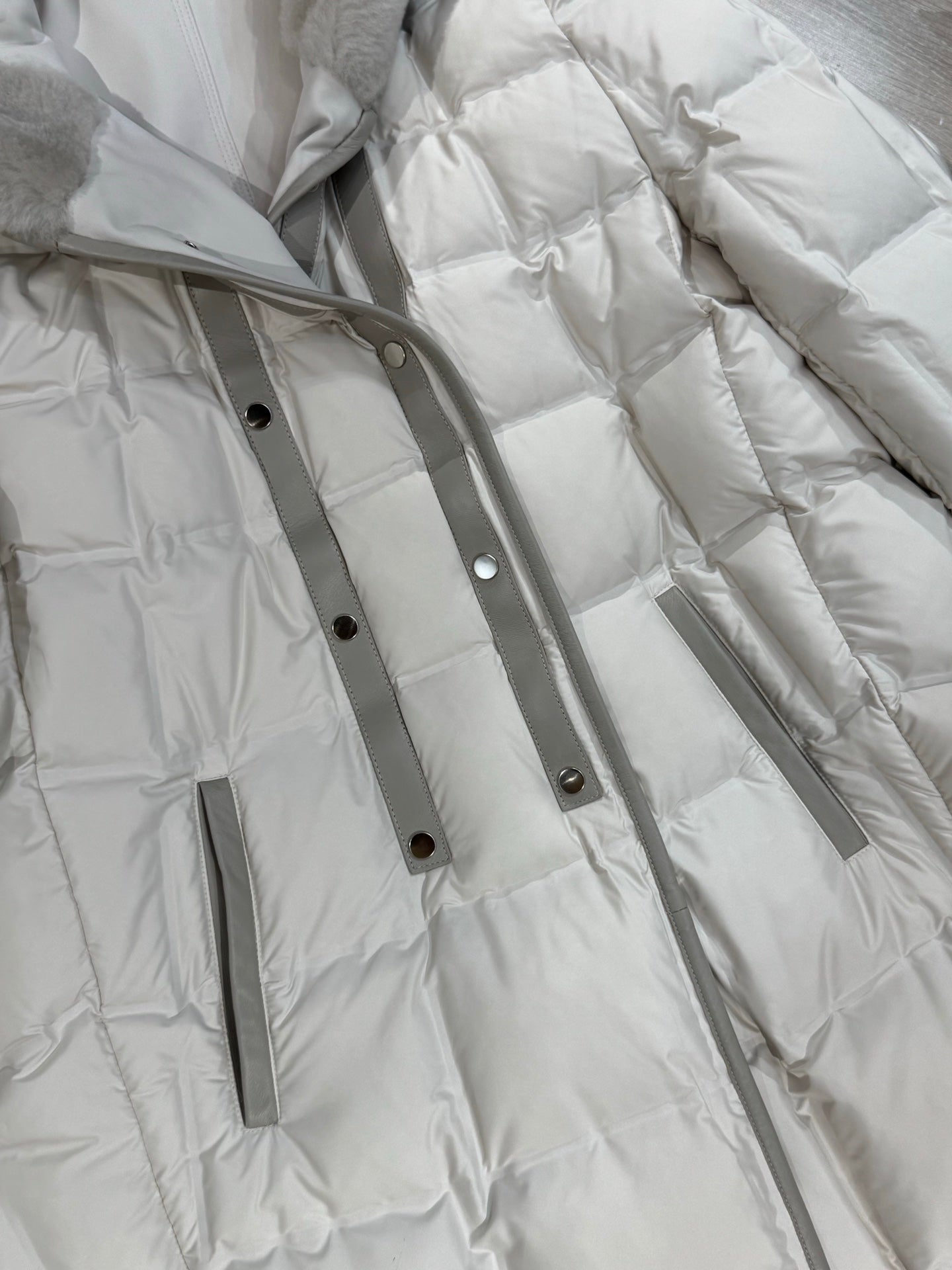 LP 25 Hooded Long Goose Down Light Gray Jacket with Fur Trim 124985