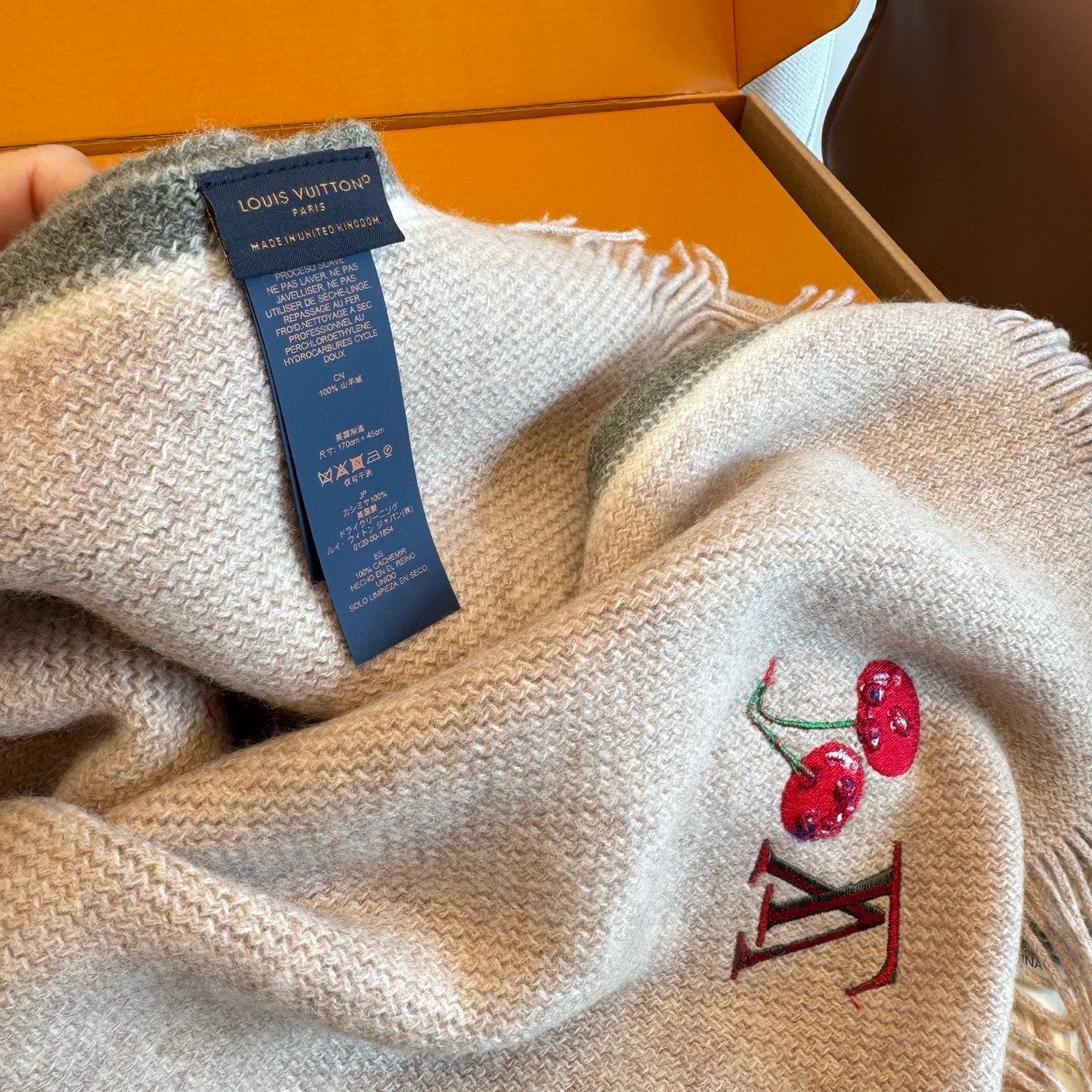 LV 25ss Scarf 180CM Light Beige Knitted Cashmere  292790