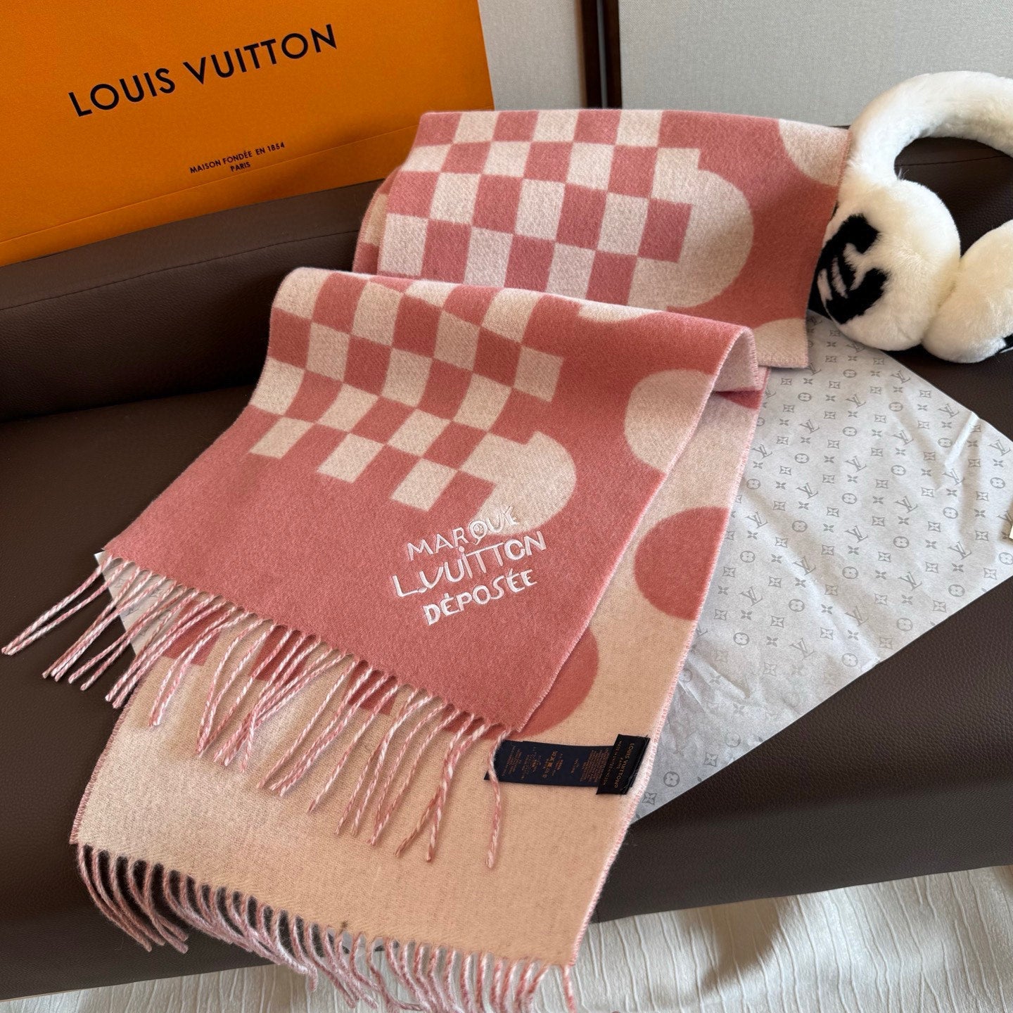 LV 25ss Scarf 180CM Pink White Knitted Cashmere 292796