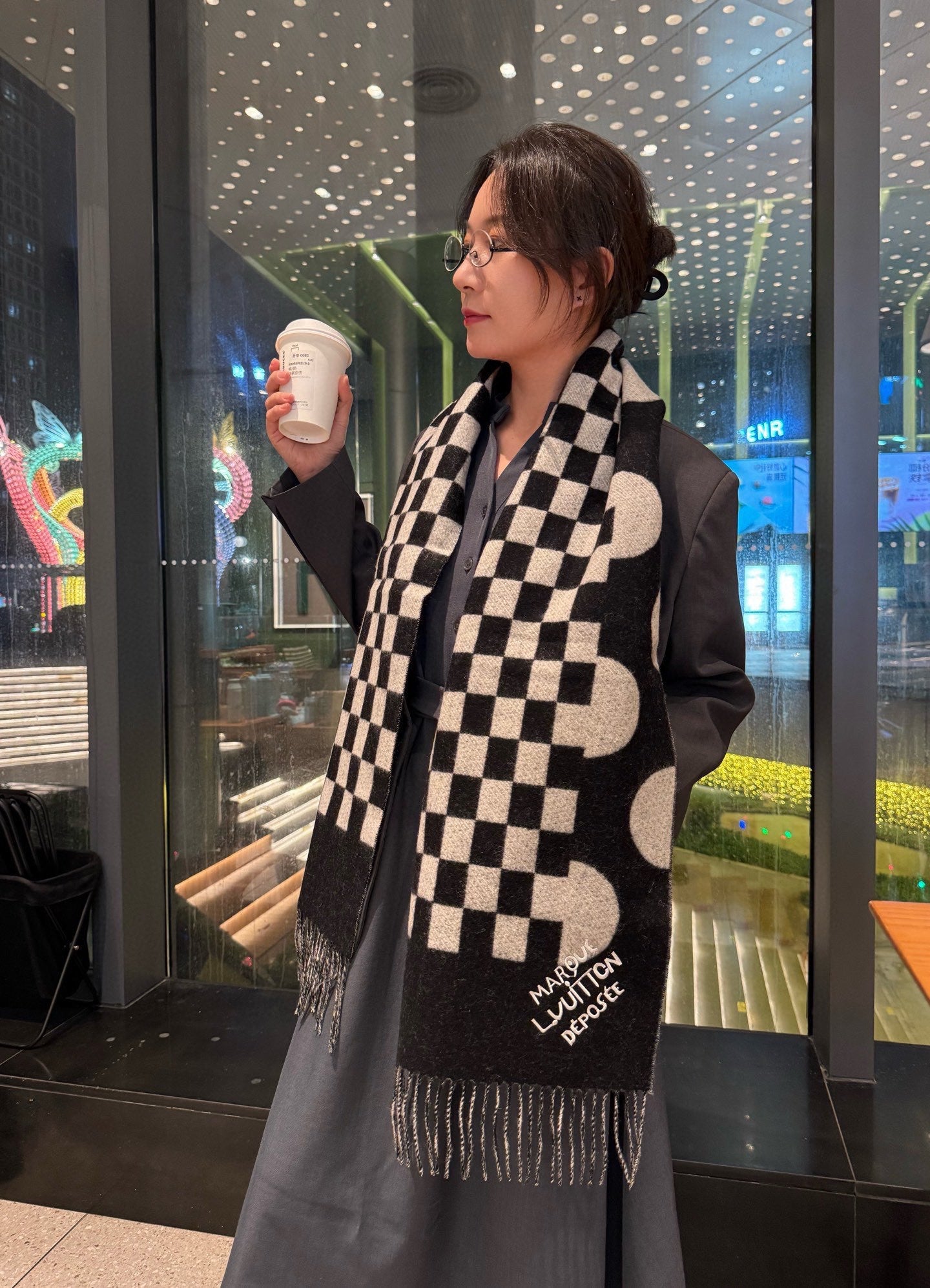 LV 25ss Scarf 180CM Black White Knitted Cashmere 292797