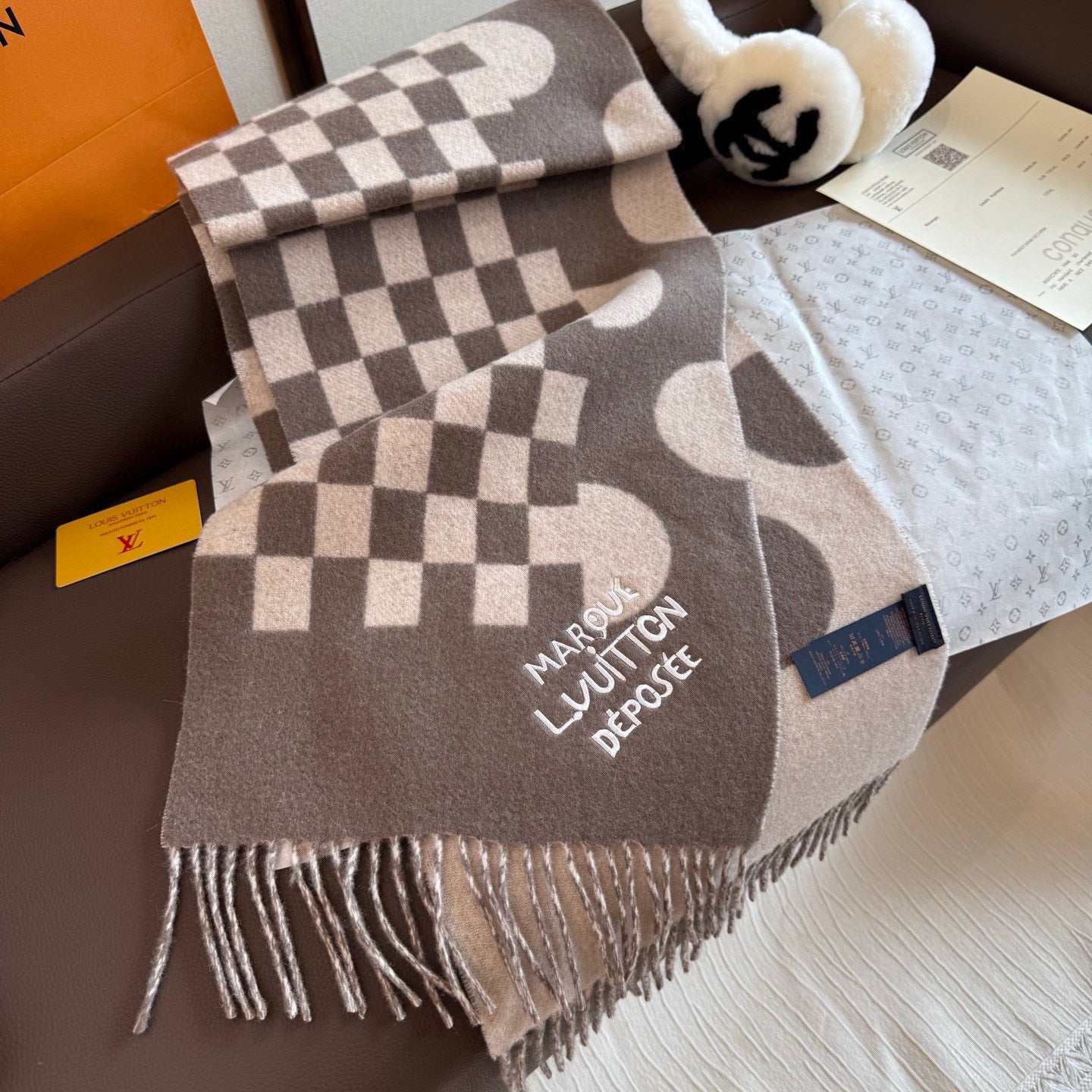 LV 25ss Scarf 180CM Light Brown White Knitted Cashmere 292798