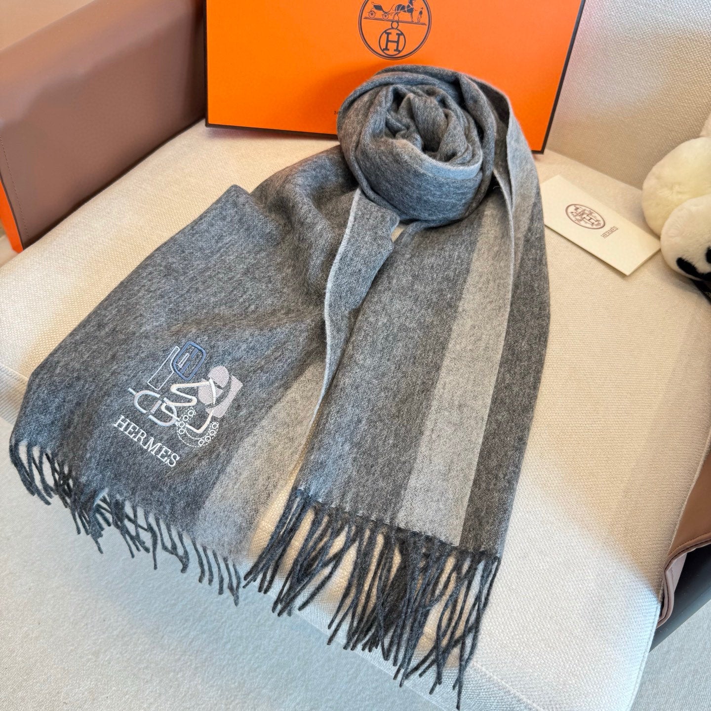 BBR Classic Embroidered Scarf 185CM Gray Cashmere 292824