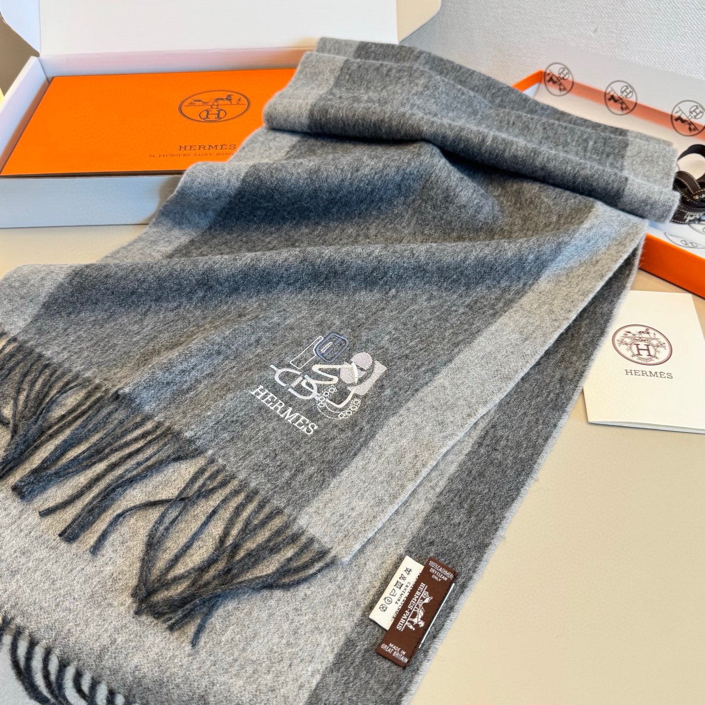 BBR Classic Embroidered Scarf 185CM Gray Cashmere 292824