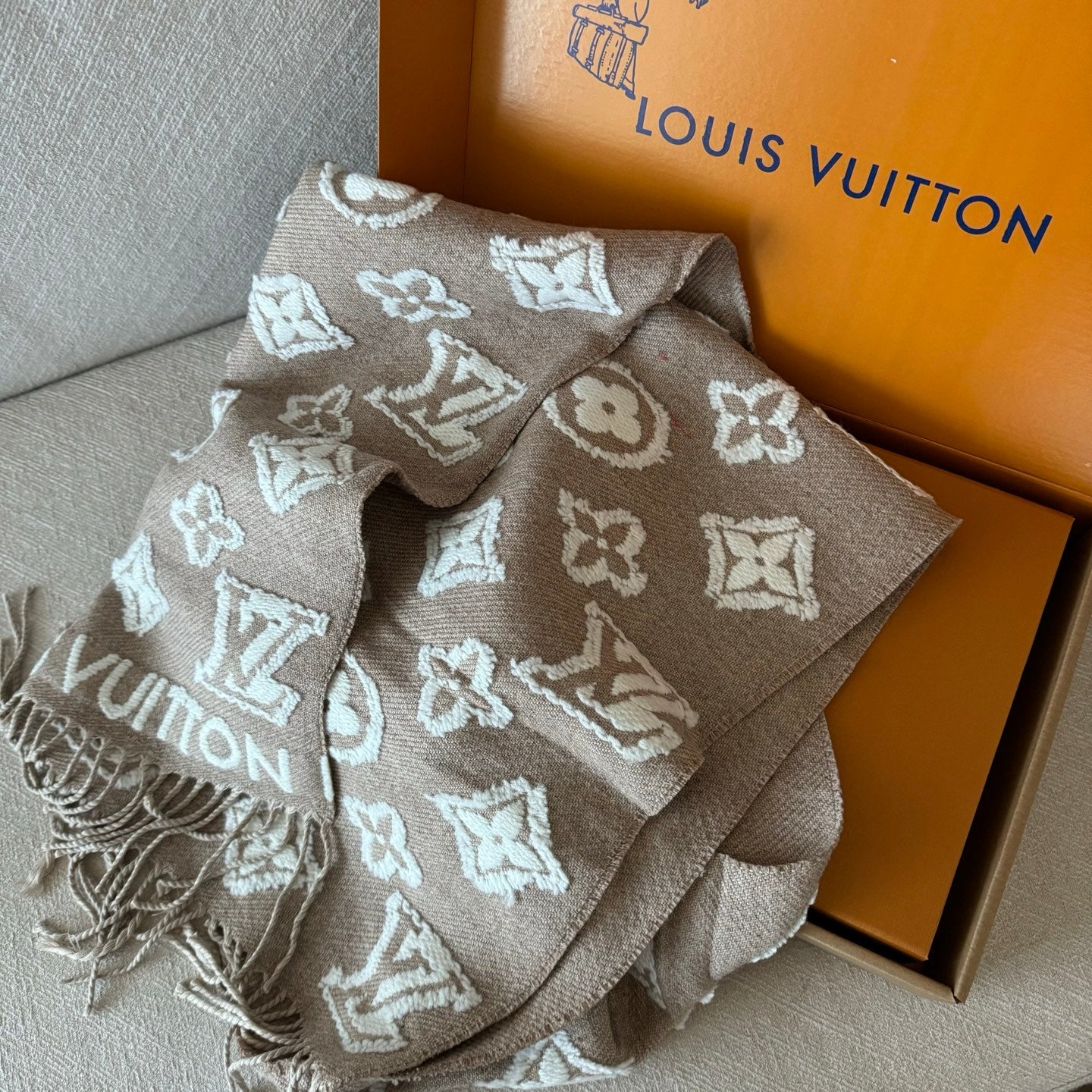 LV 3D Scarf 220cm Light Brown Sheep Wool 967207