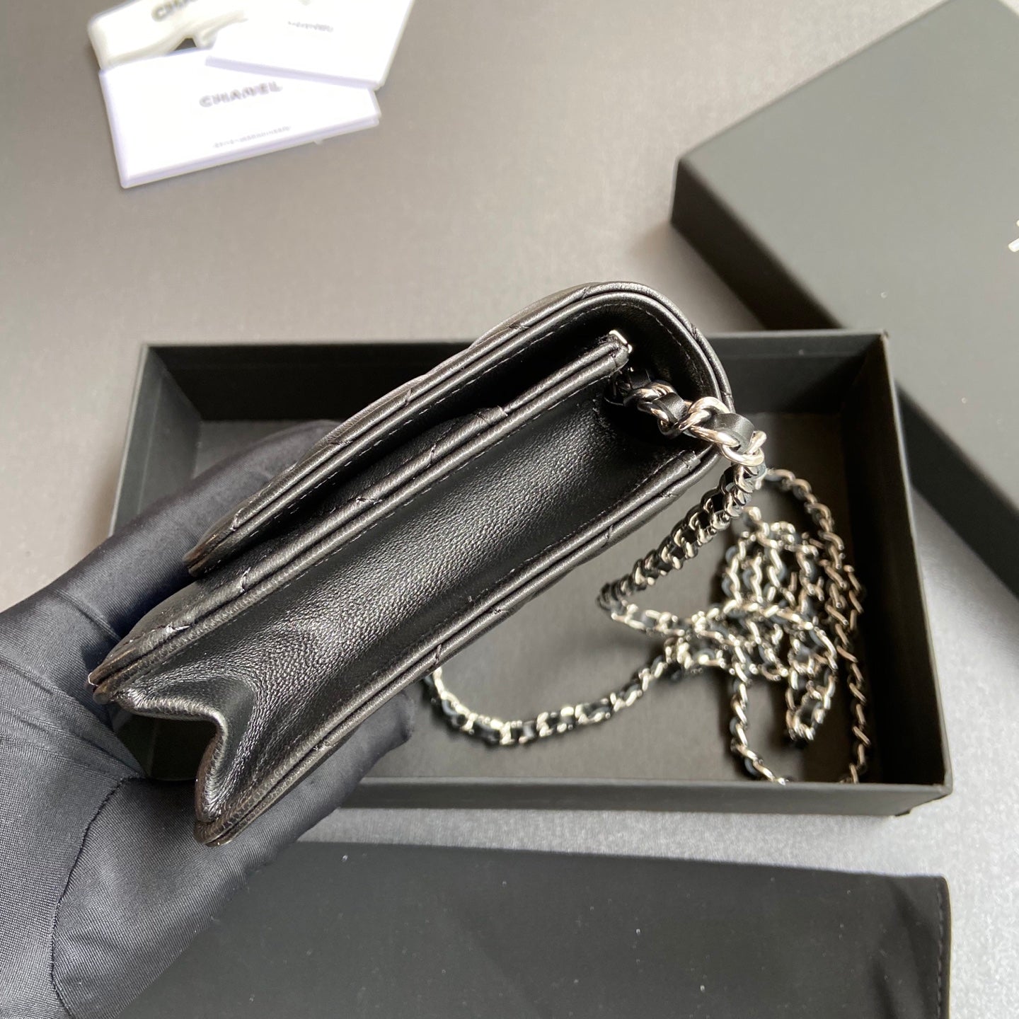 CC Wallet On Chain 20cm Black Lambskin Light Gold Hardware 240166