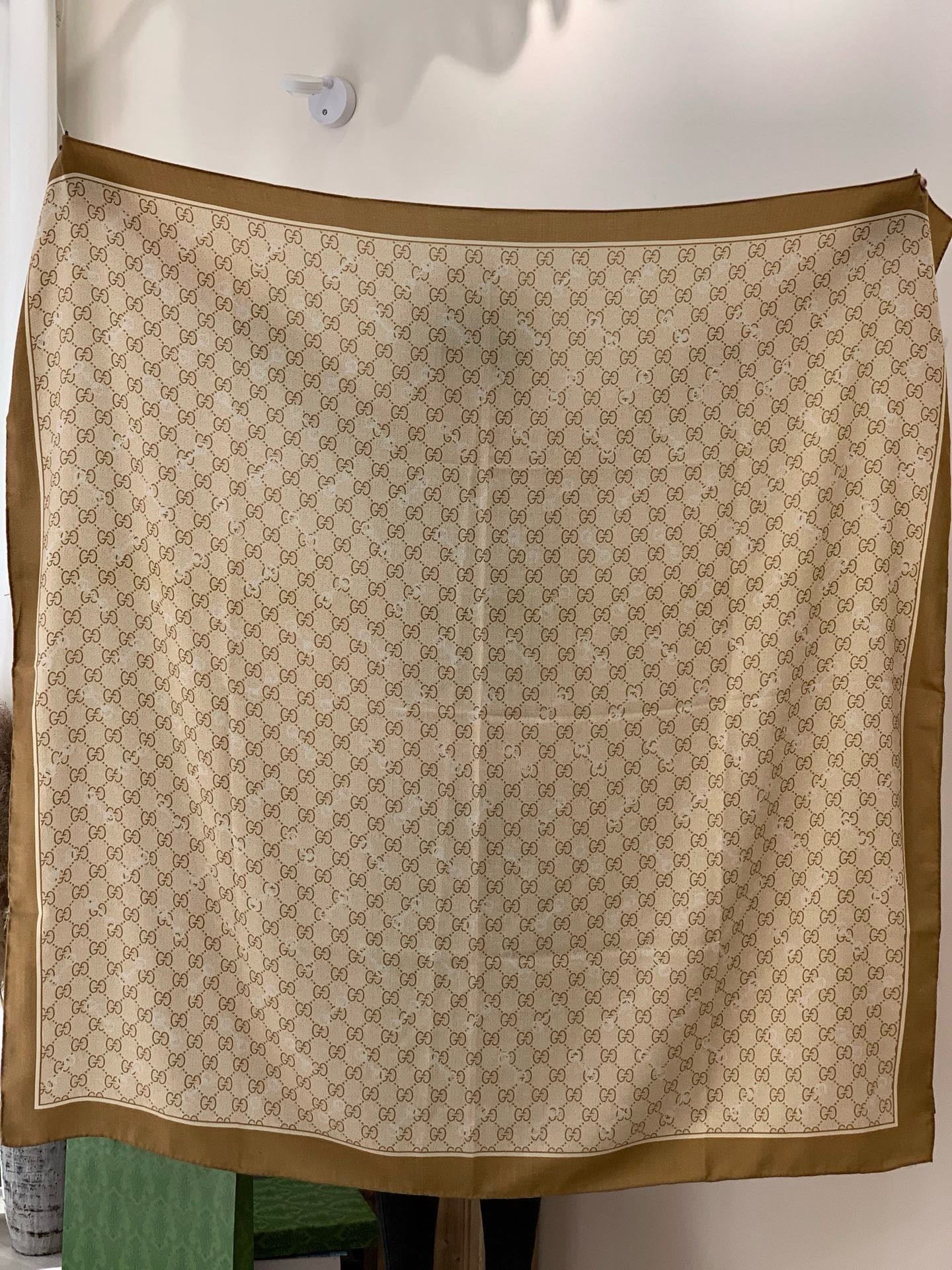 GG Classic 135CM Beige Tan Cashmere 287698